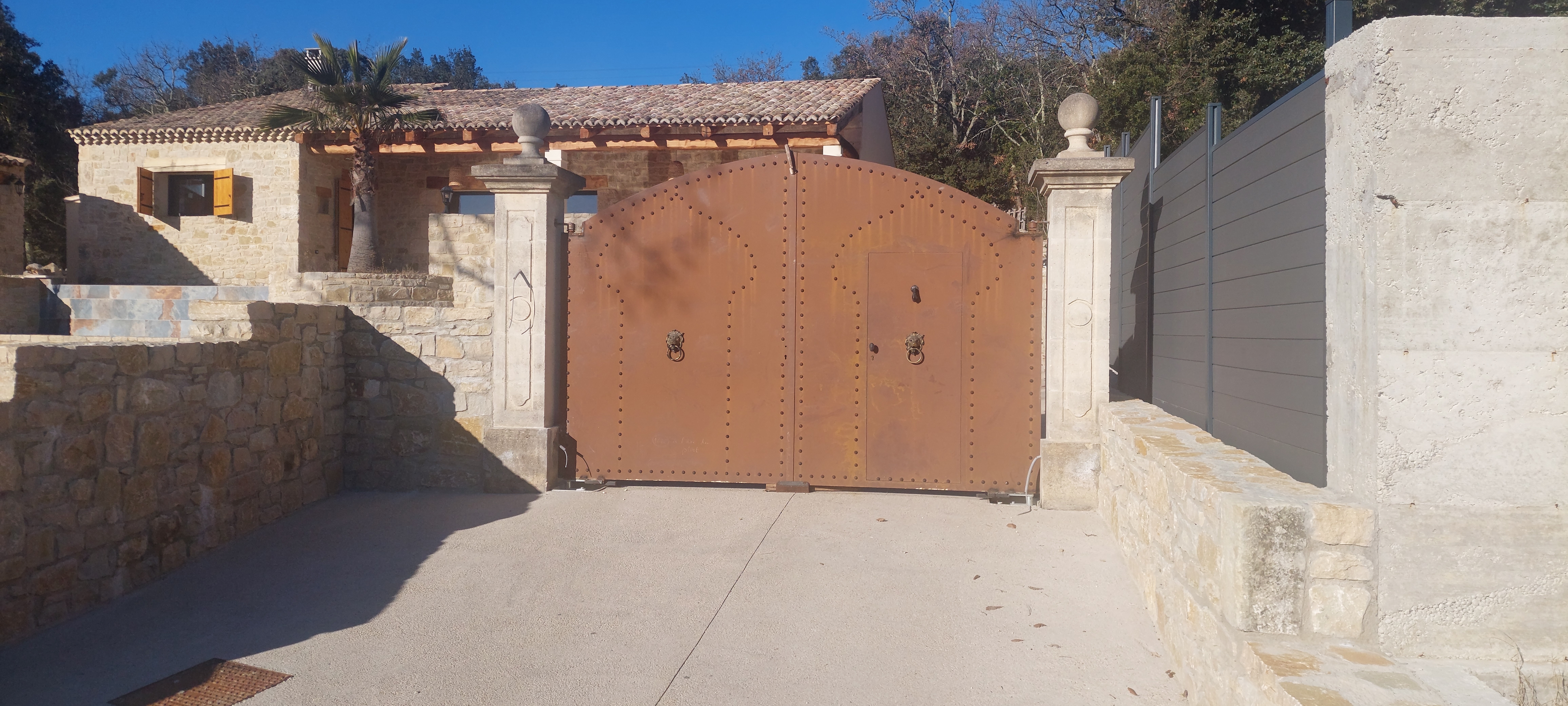 French property for sale in Saint-André-de-Roquepertuis, Gard - €995,000 - photo 