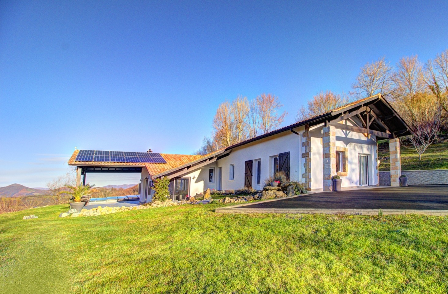 Propriété en France à vendre à Saint-Jean-Pied-de-Port, Pyrénées-Atlantiques - €735 000 - photo 