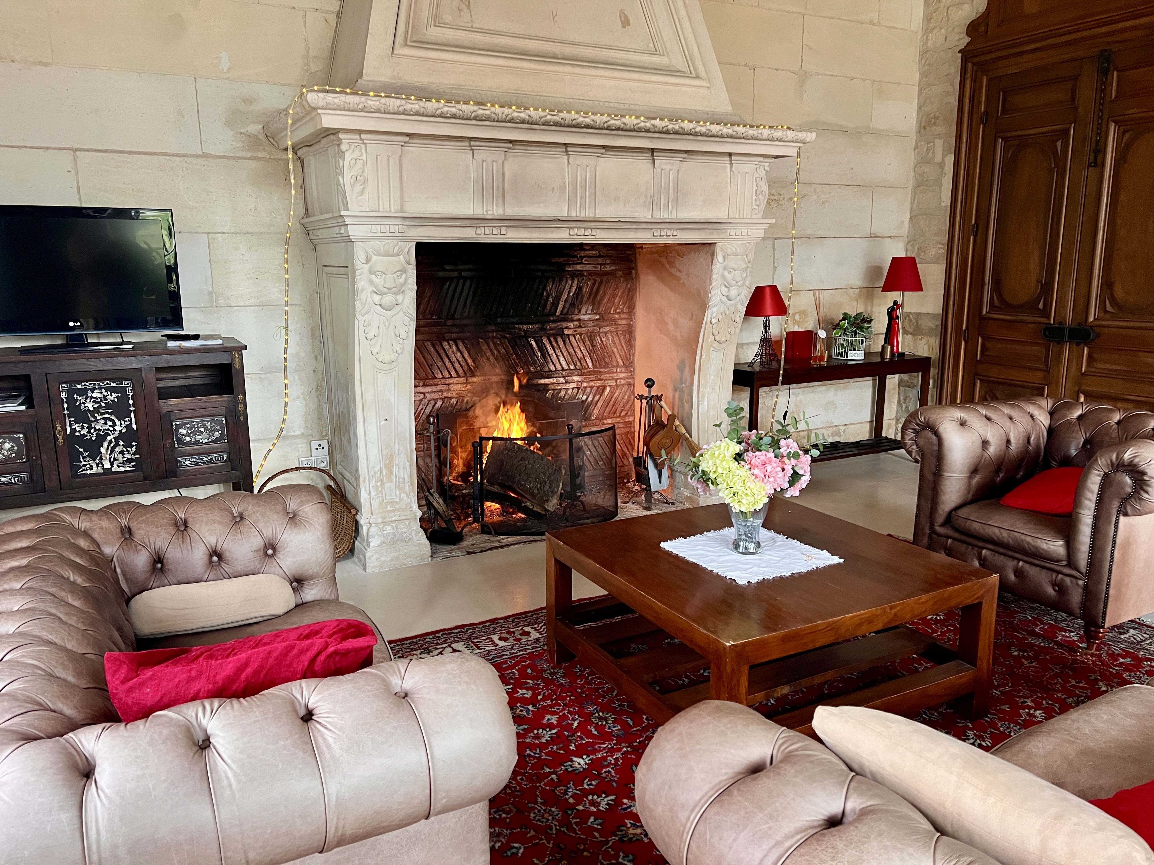 French property for sale in Foussignac, Charente - €1,961,000 - photo 
