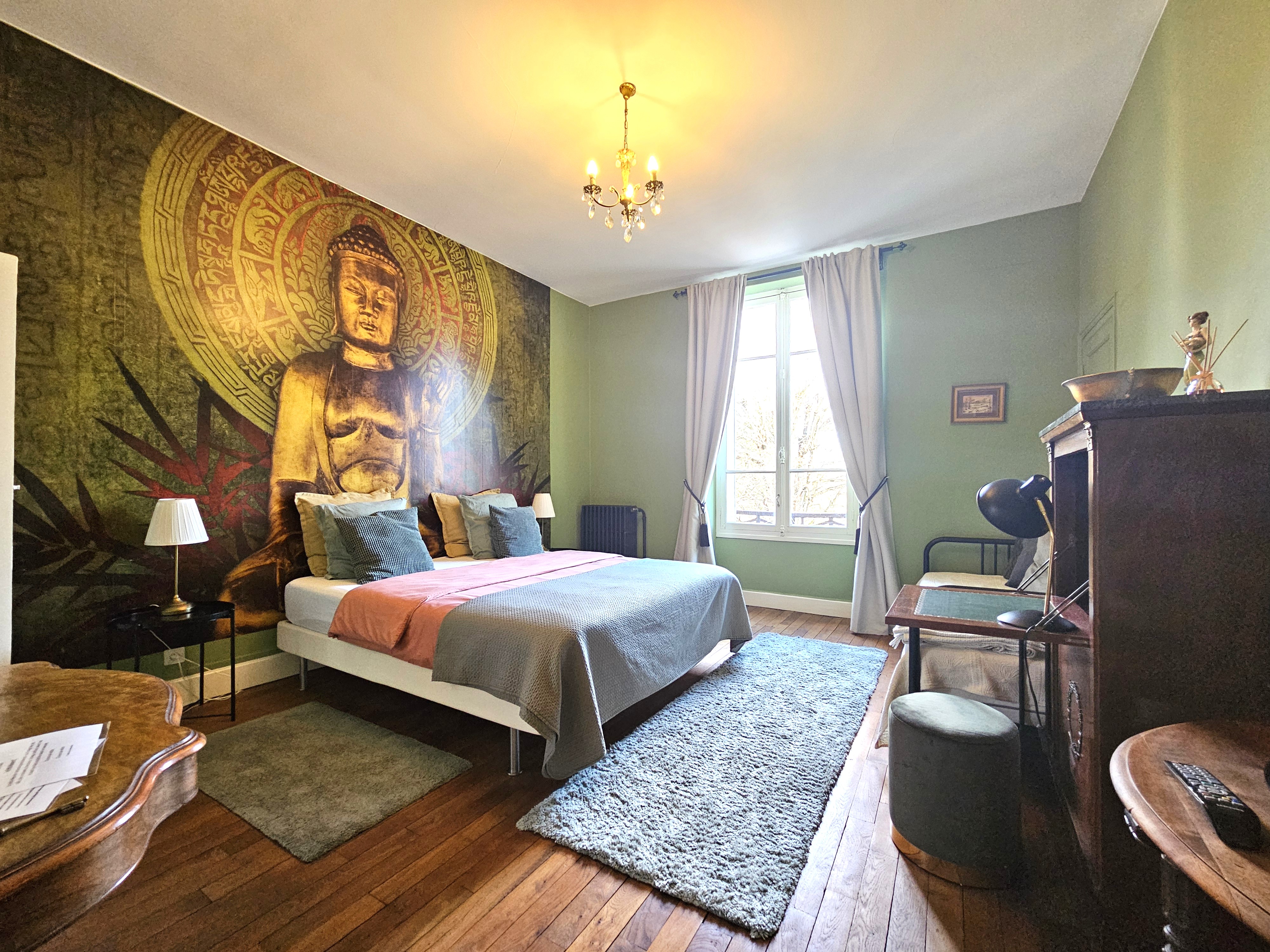 French property for sale in Cosne-d'Allier, Allier - €455,800 - photo 