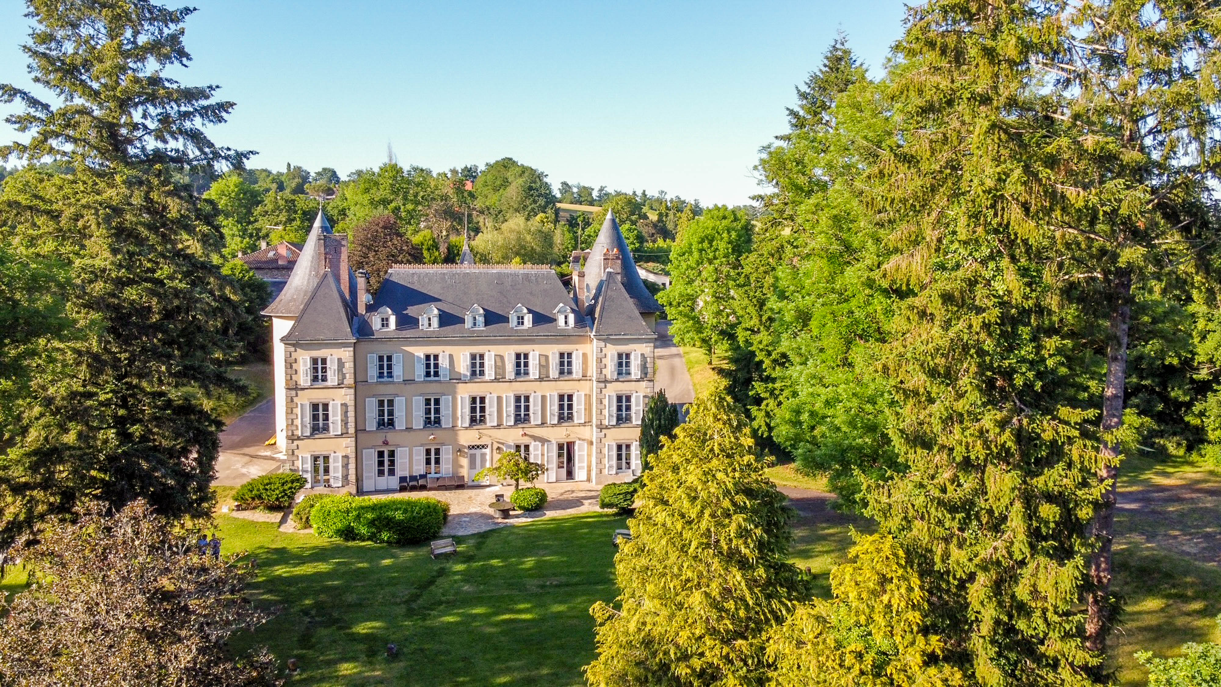 Propriété en France à vendre à Limoges, Haute-Vienne - €1 199 000 - photo 