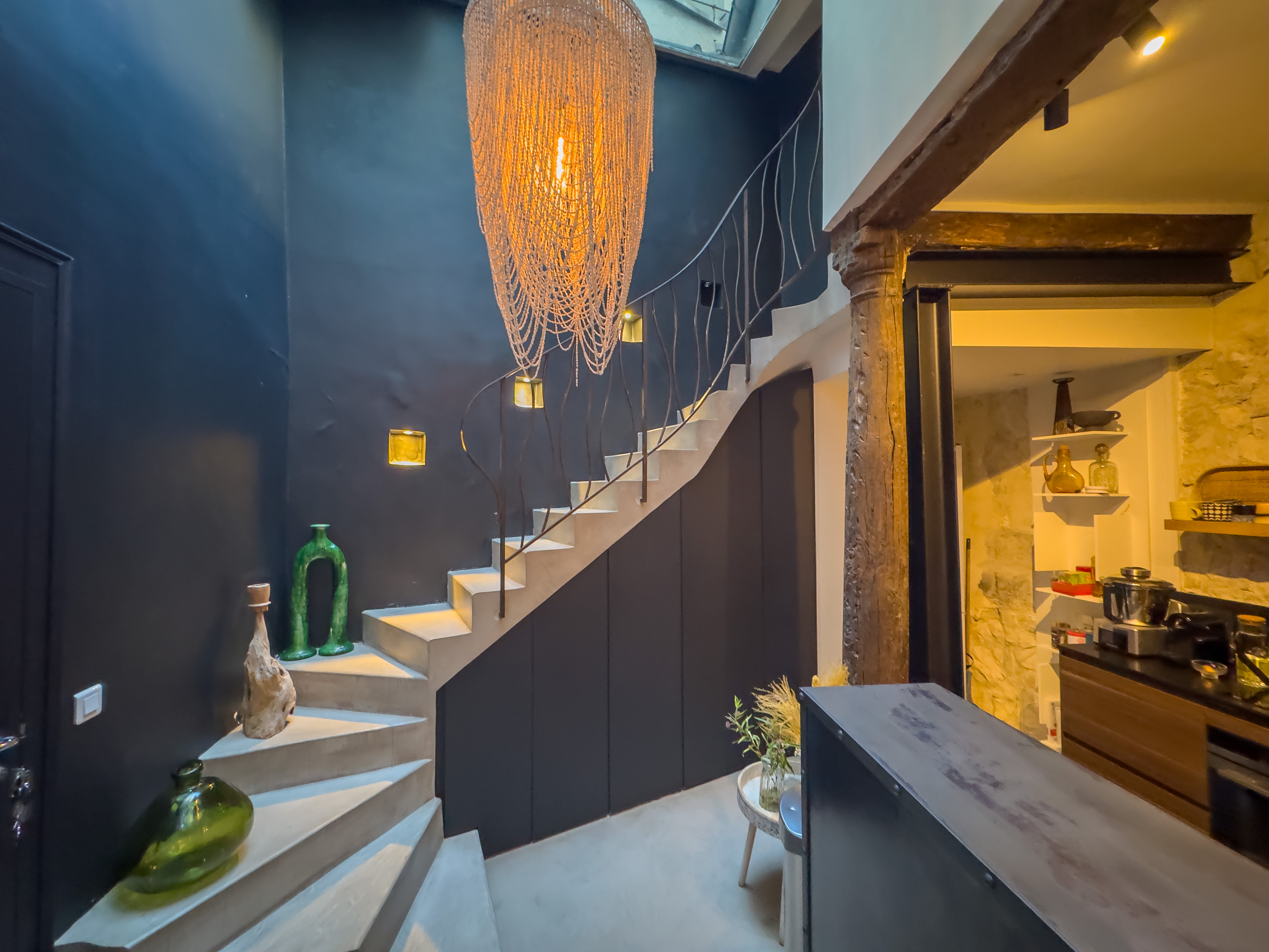 French property for sale in Paris 3e Arrondissement, Paris - €1,275,000 - photo 