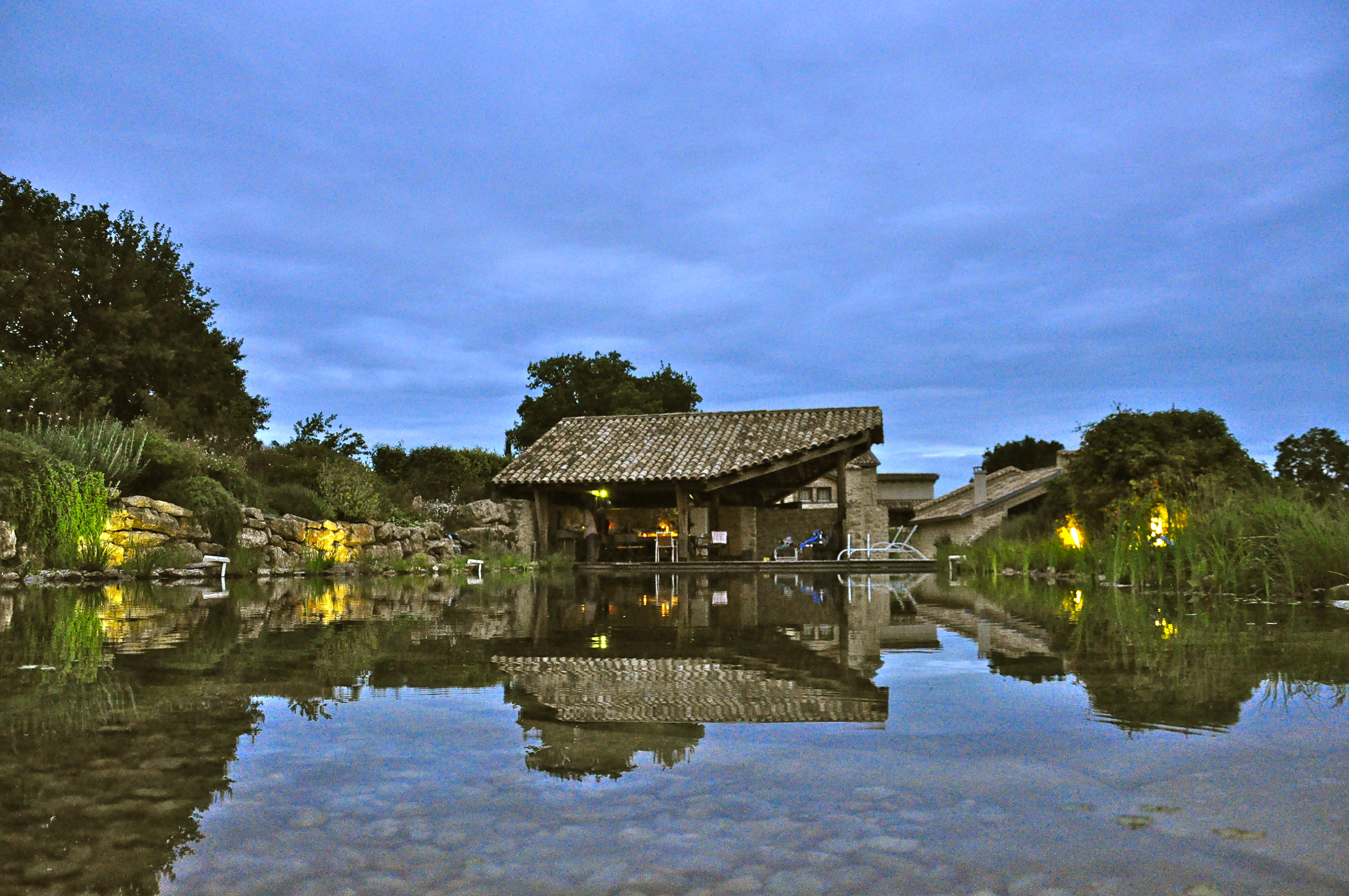 Propriété en France à vendre à Tresques, Gard - €2 100 000 - photo 