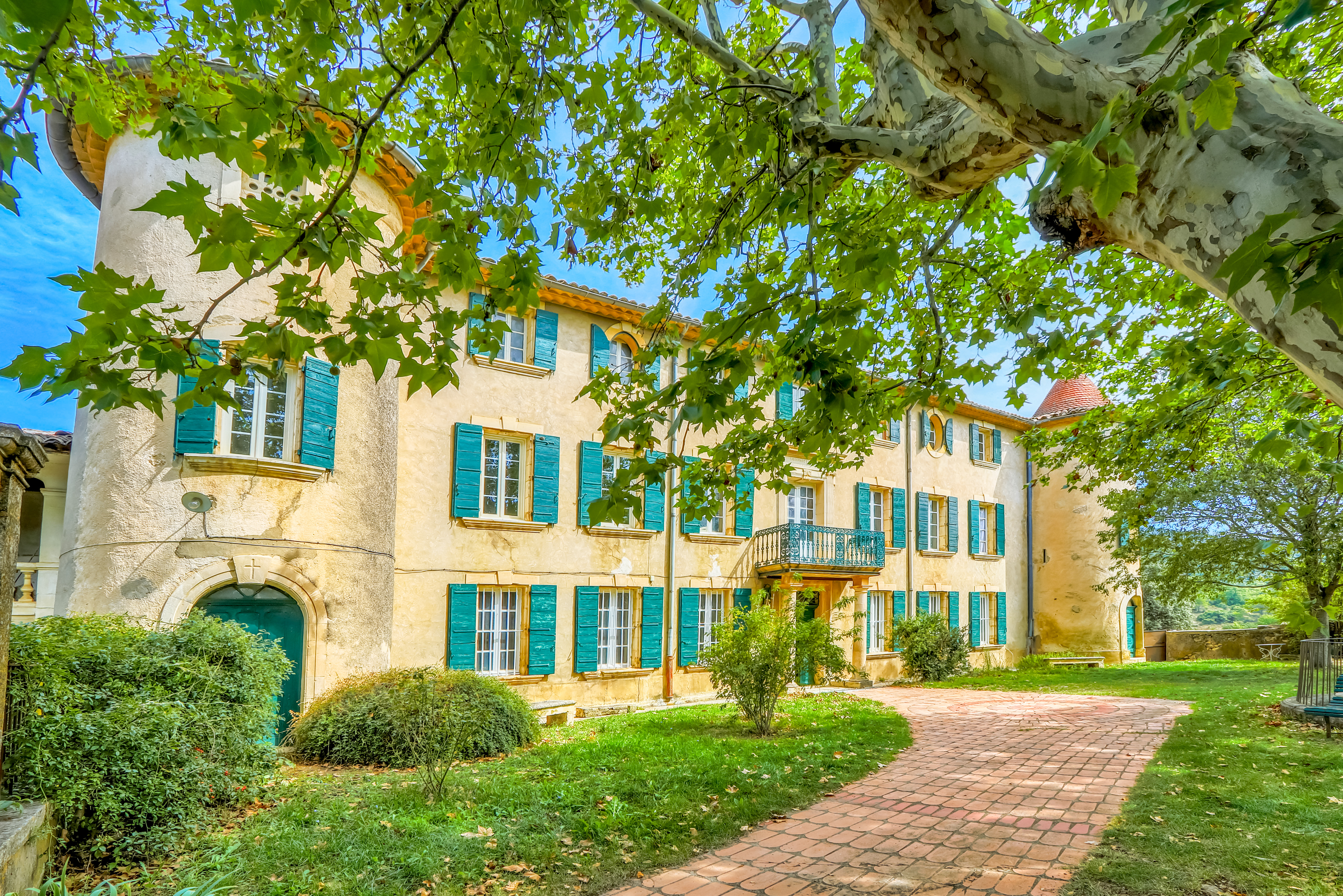 French property for sale in Rustrel, Vaucluse - €2,635,000 - photo 