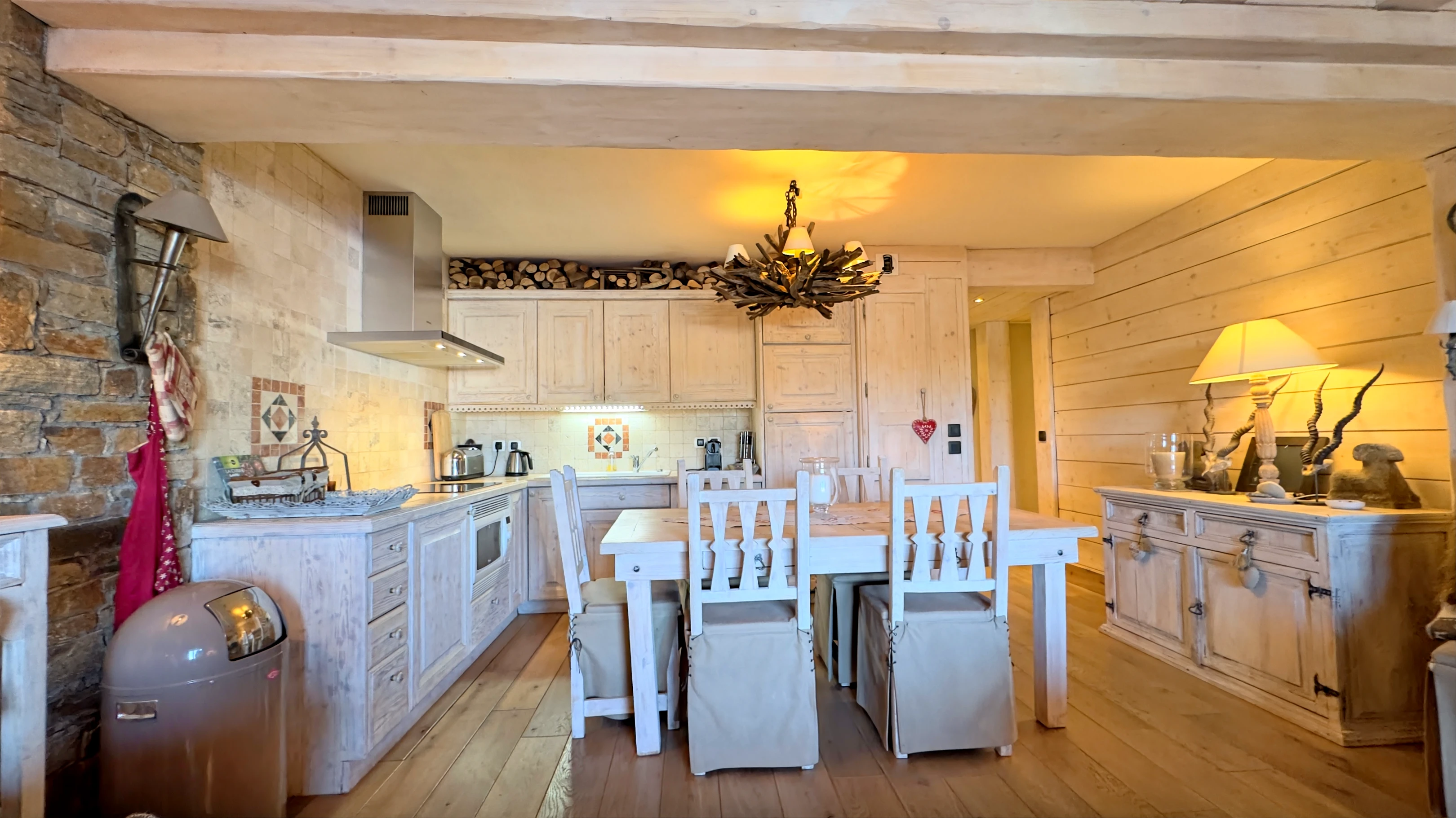 Propriété en France à vendre à Courchevel, Savoie - €1 965 000 - photo 