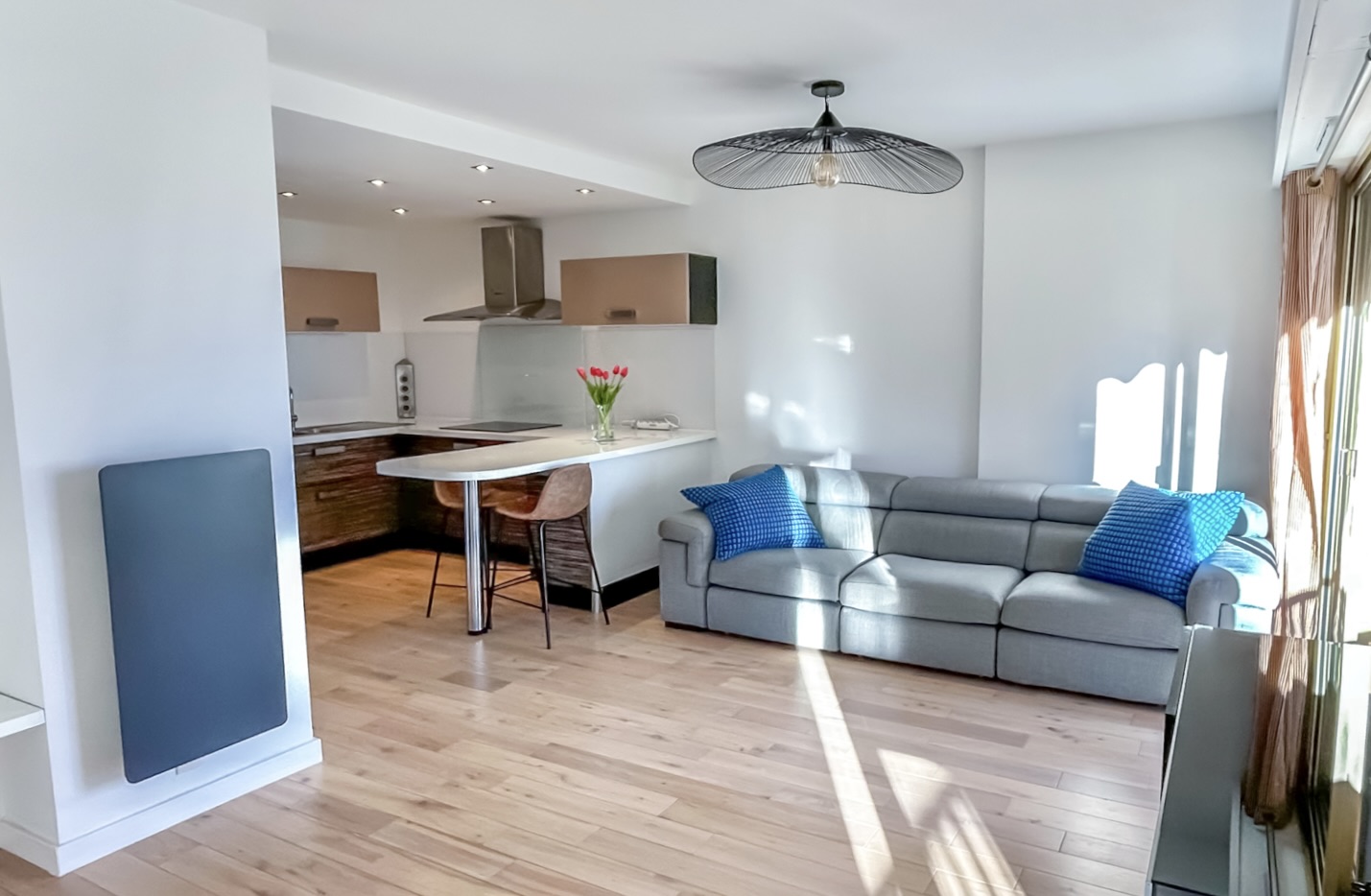 French property for sale in Antibes, Alpes-Maritimes - €425,000 - photo 