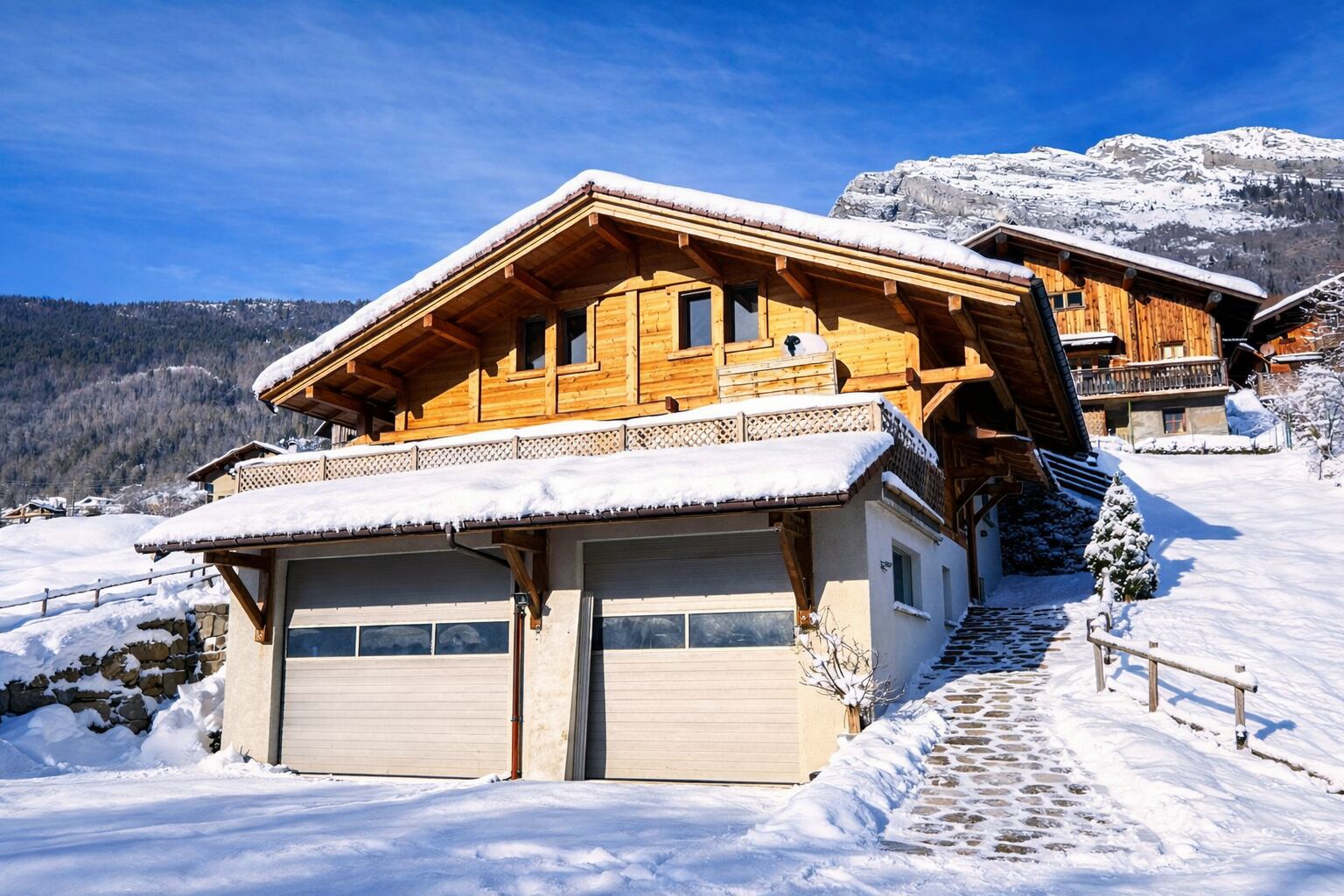 French property for sale in Les Villards-sur-Thônes, Haute-Savoie - €970,000 - photo 