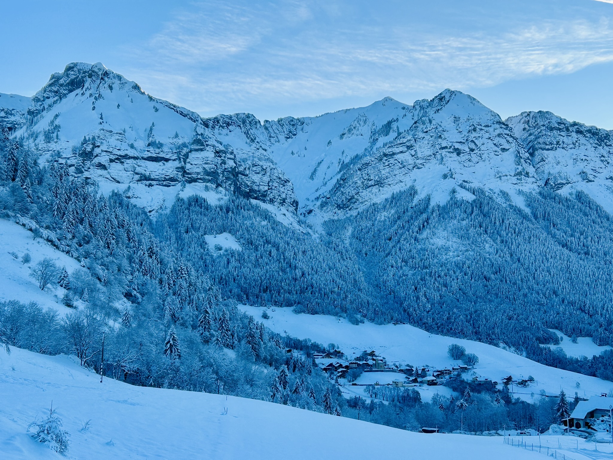 Propriété en France à vendre à Talloires-Montmin, Haute-Savoie - €660 000 - photo 