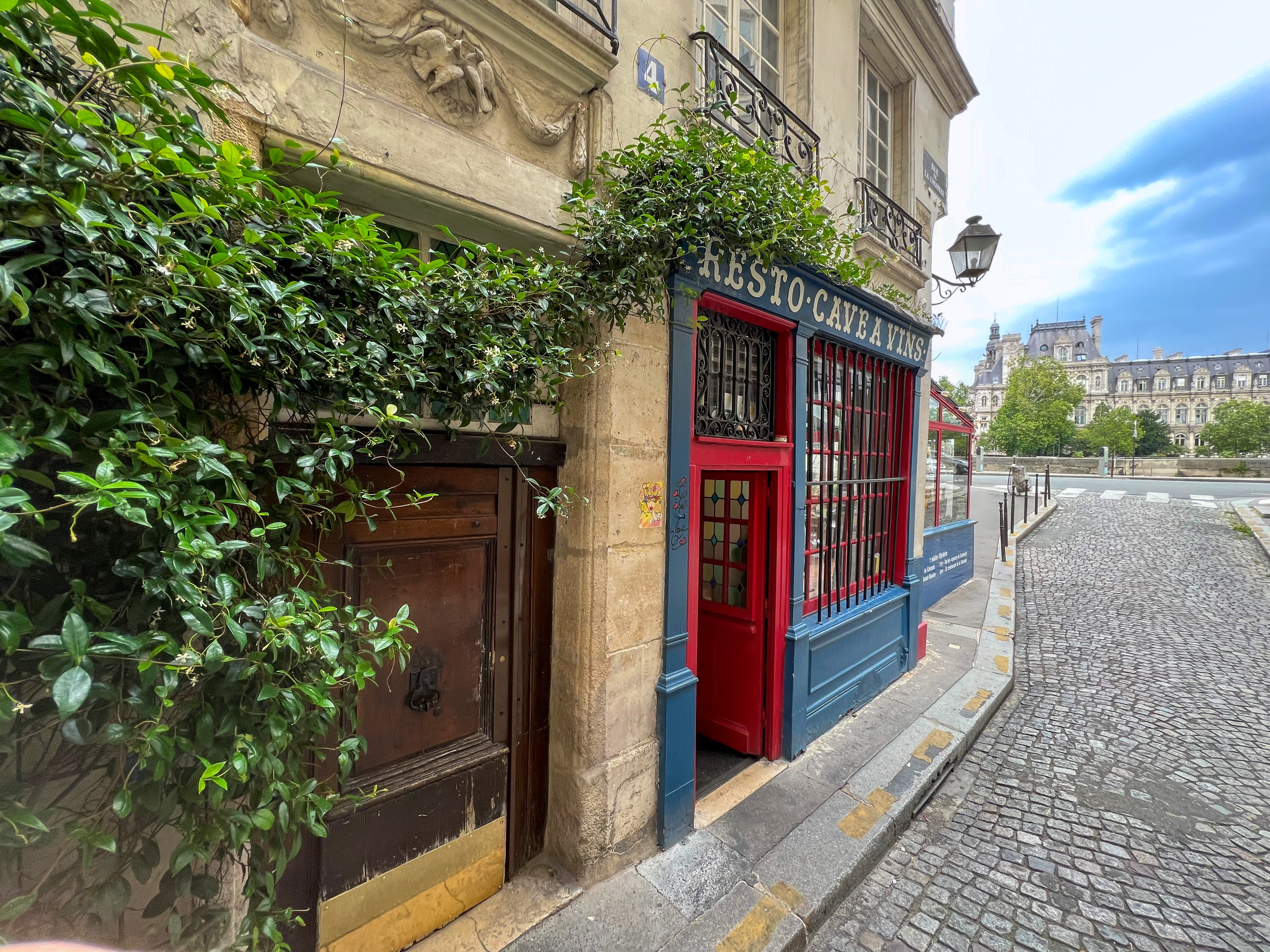 French property for sale in Paris 4e Arrondissement, Paris - €750,000 - photo 