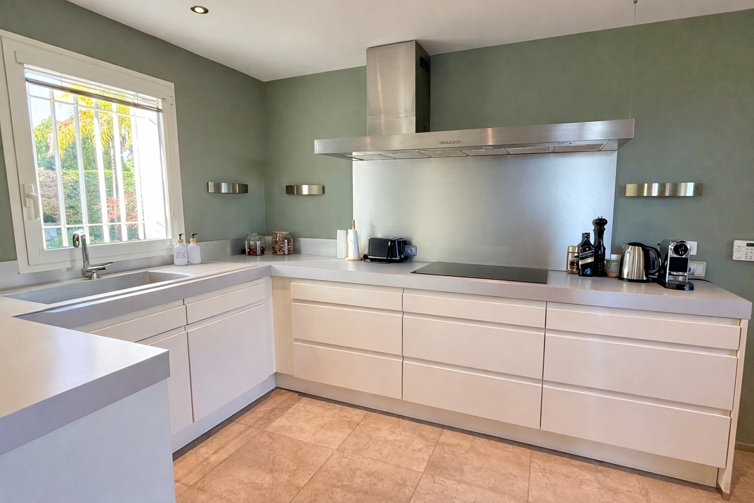 French property for sale in Vallauris, Alpes-Maritimes - €7,900,000 - photo 
