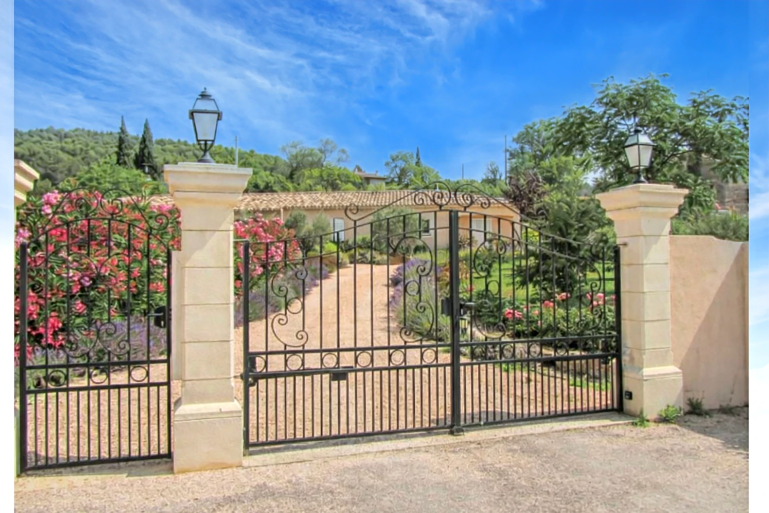 Propriété en France à vendre à Flayosc, Var - €895 000 - photo 