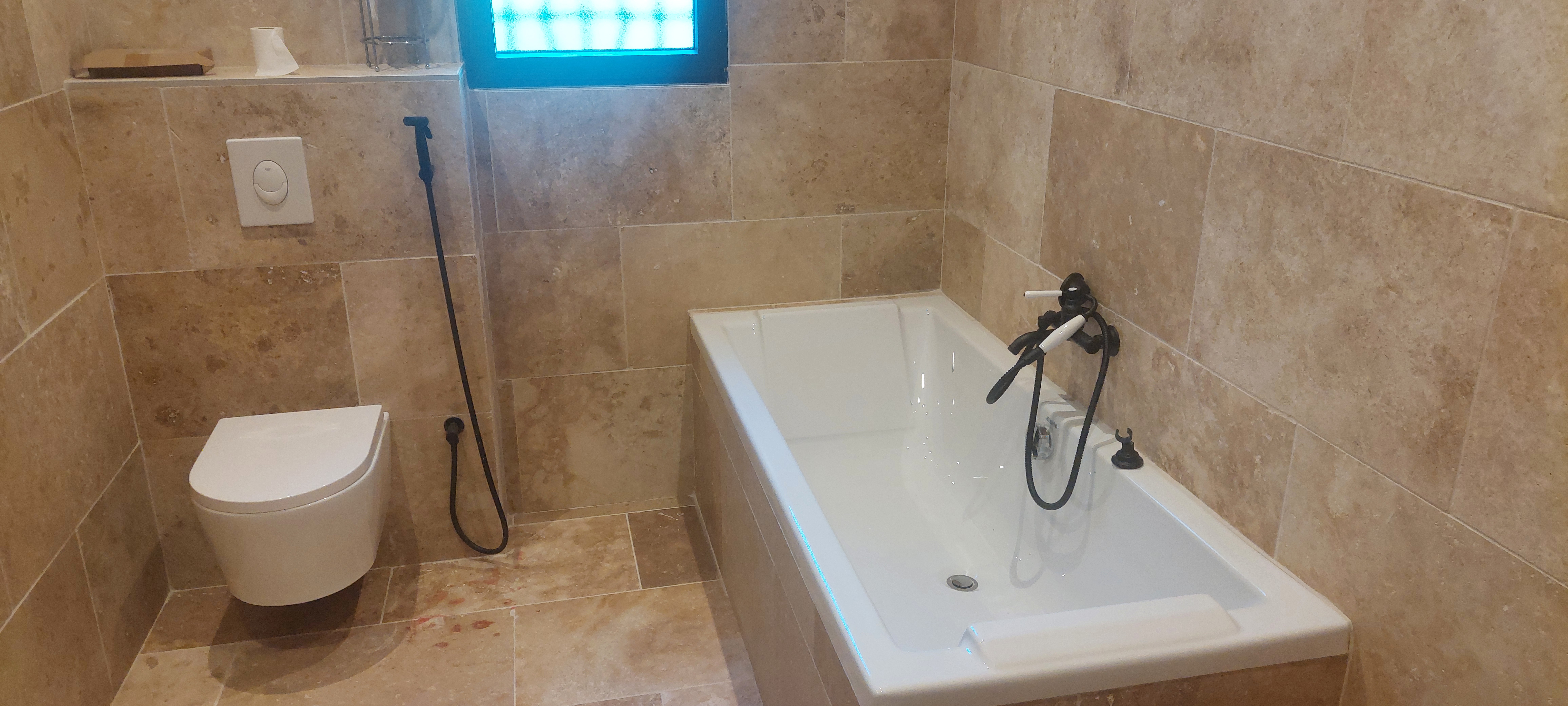 French property for sale in Saint-André-de-Roquepertuis, Gard - €995,000 - photo 