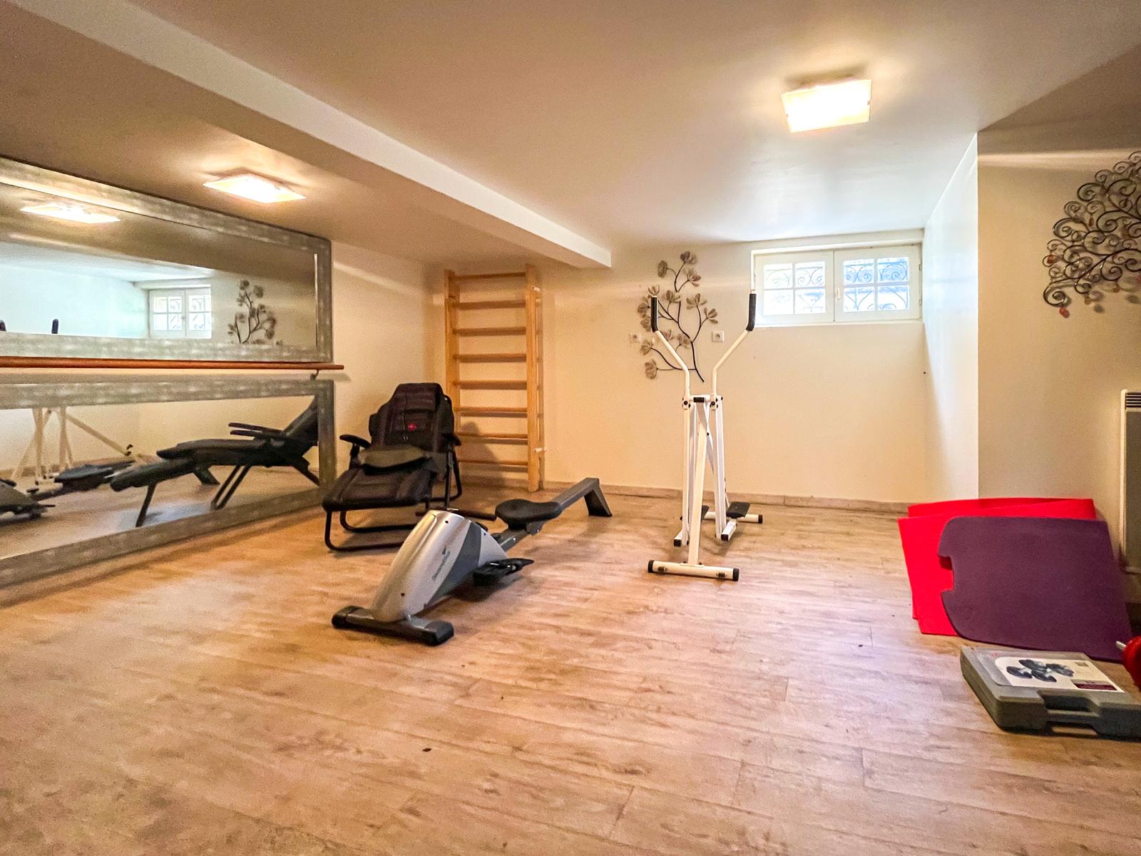 Propriété en France à vendre à Terrasson-Lavilledieu, Dordogne - €598 500 - photo 