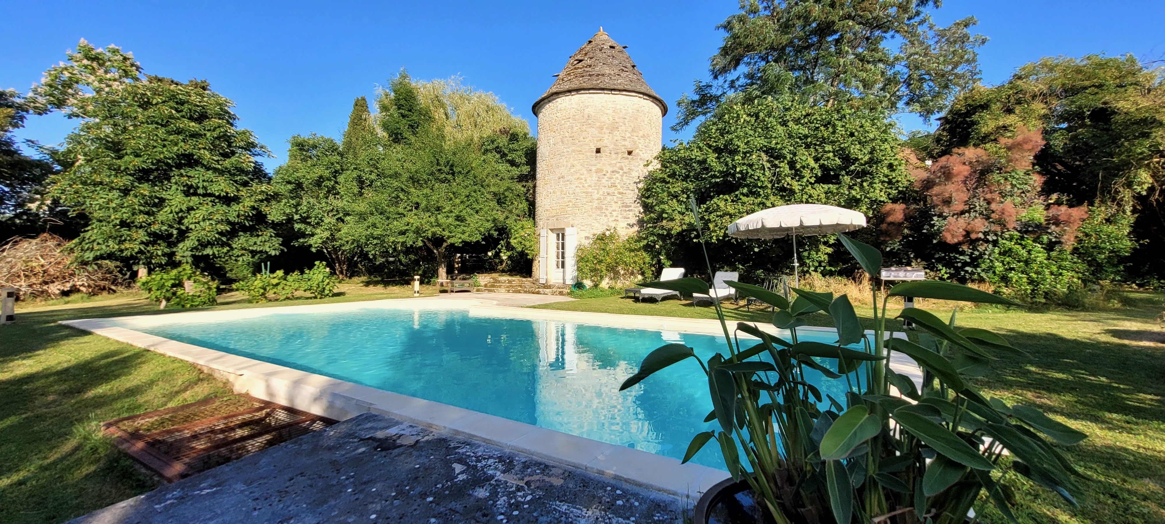 French property for sale in Thédirac, Lot - €472,500 - photo 