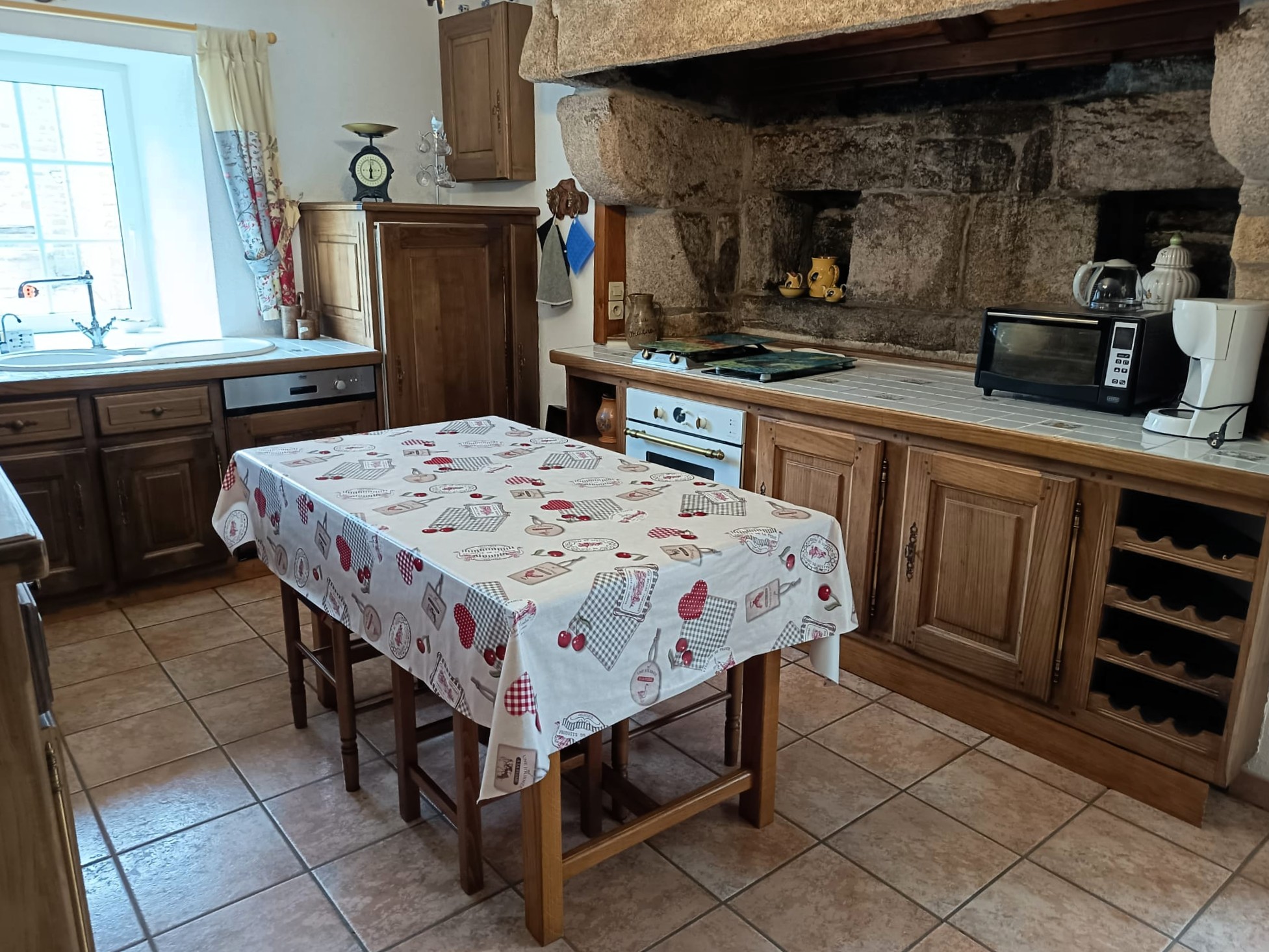 Propriété en France à vendre à Scaër, Finistère - €916 900 - photo 