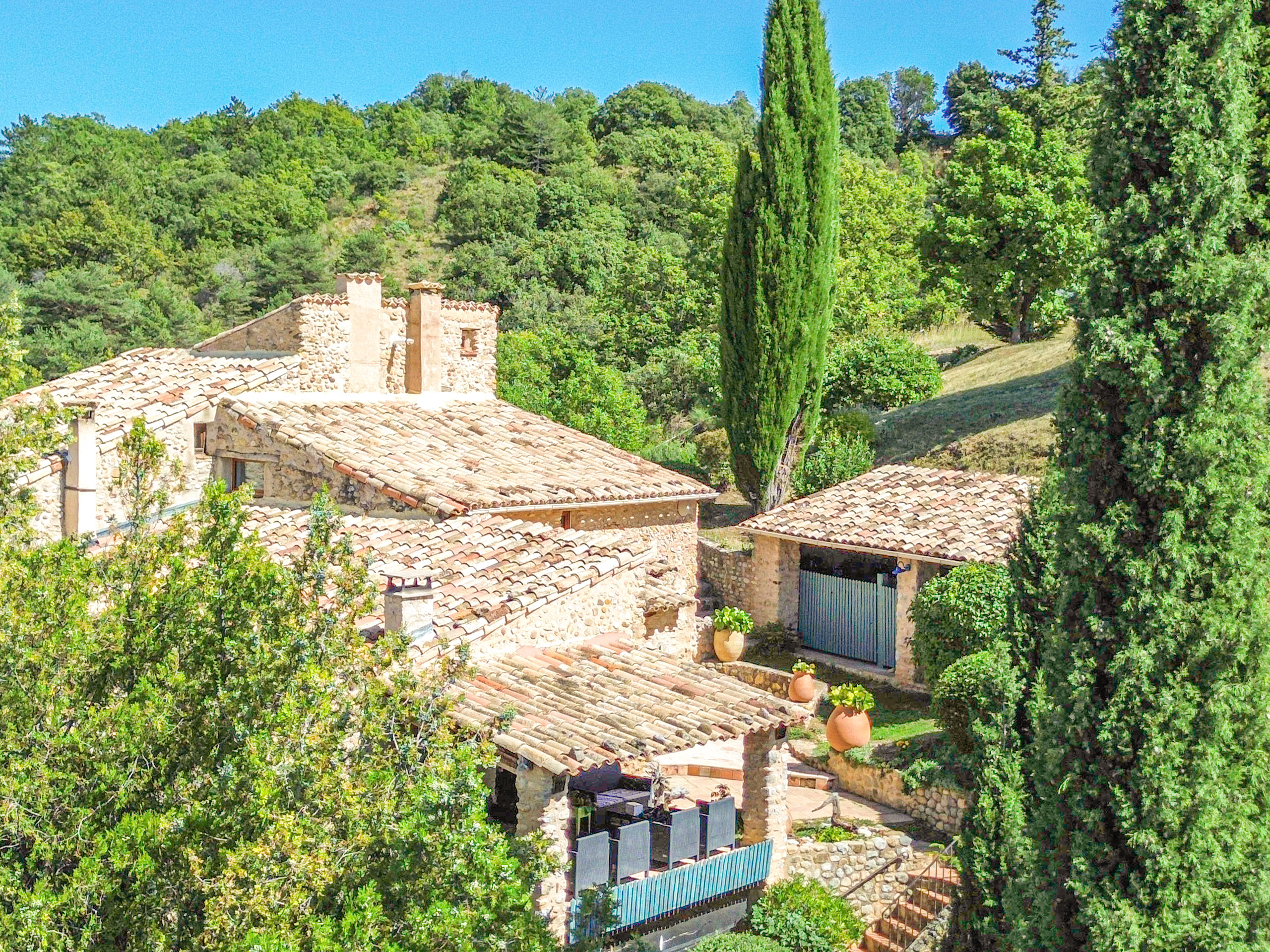 French property for sale in Saint-Julien-d'Asse, Alpes-de-Haute-Provence - €530,000 - photo 