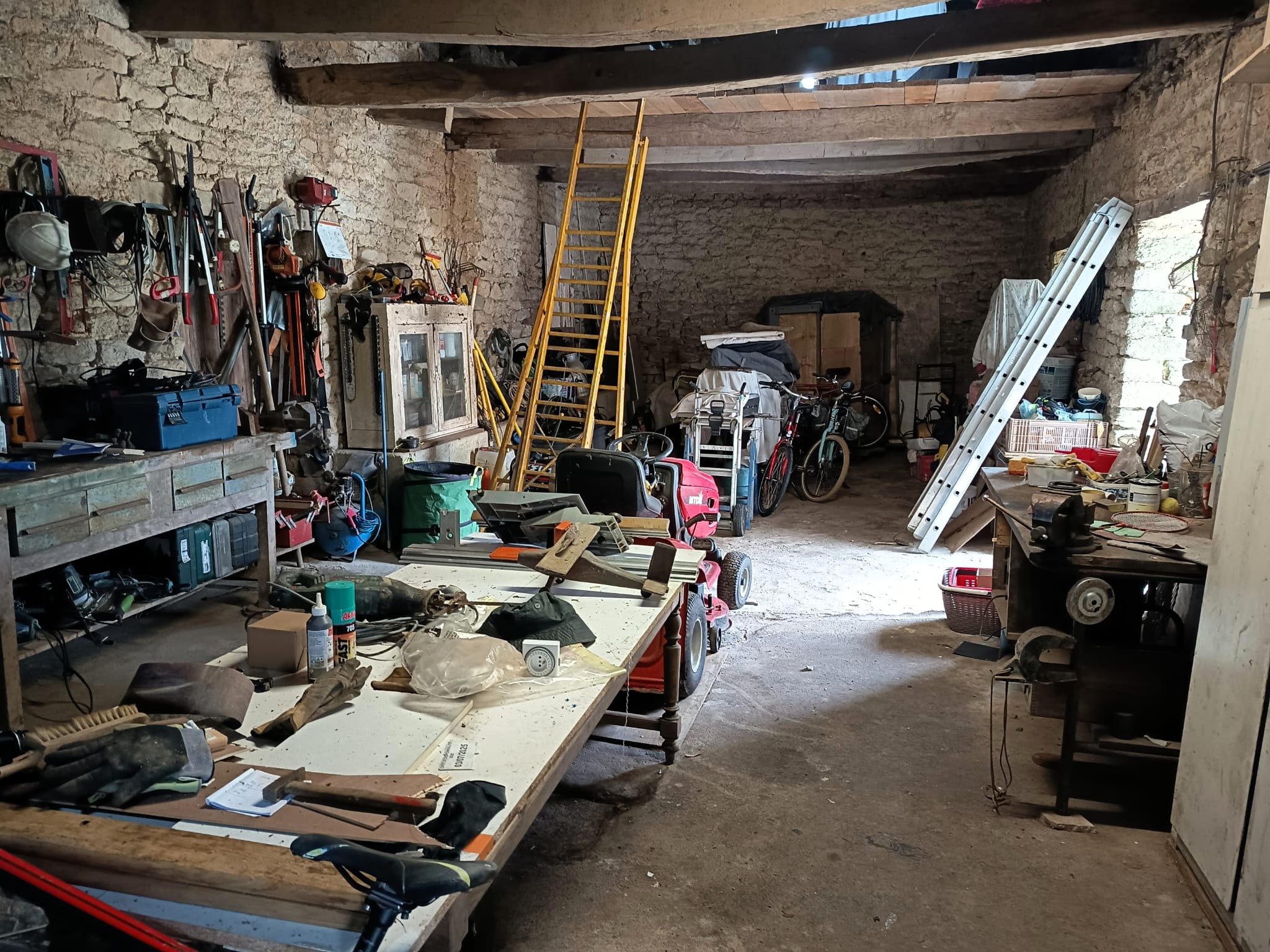 Propriété en France à vendre à Scaër, Finistère - €916 900 - photo 