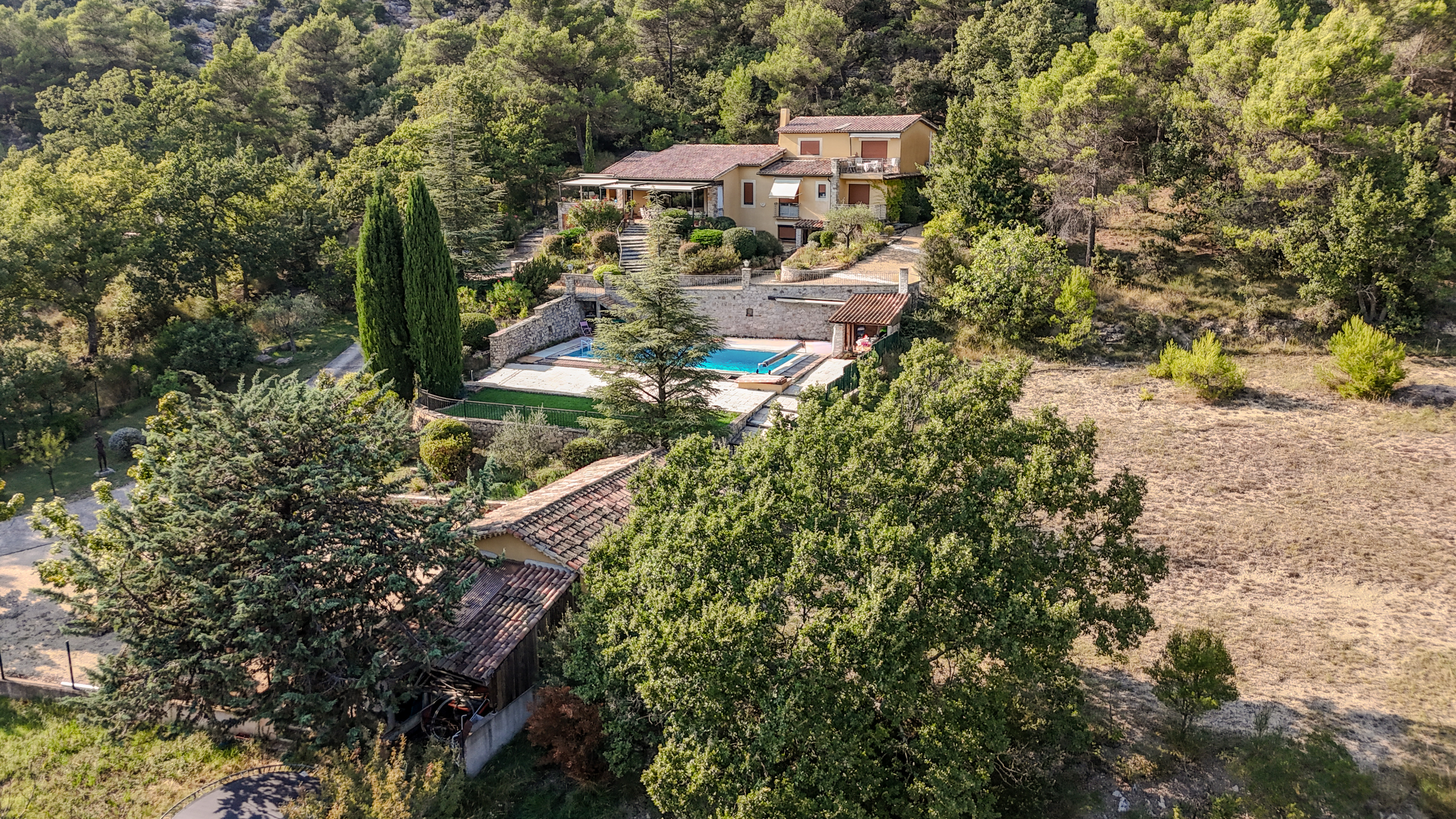 French property for sale in Vauvenargues, Bouches-du-Rhône - €1,300,000 - photo 