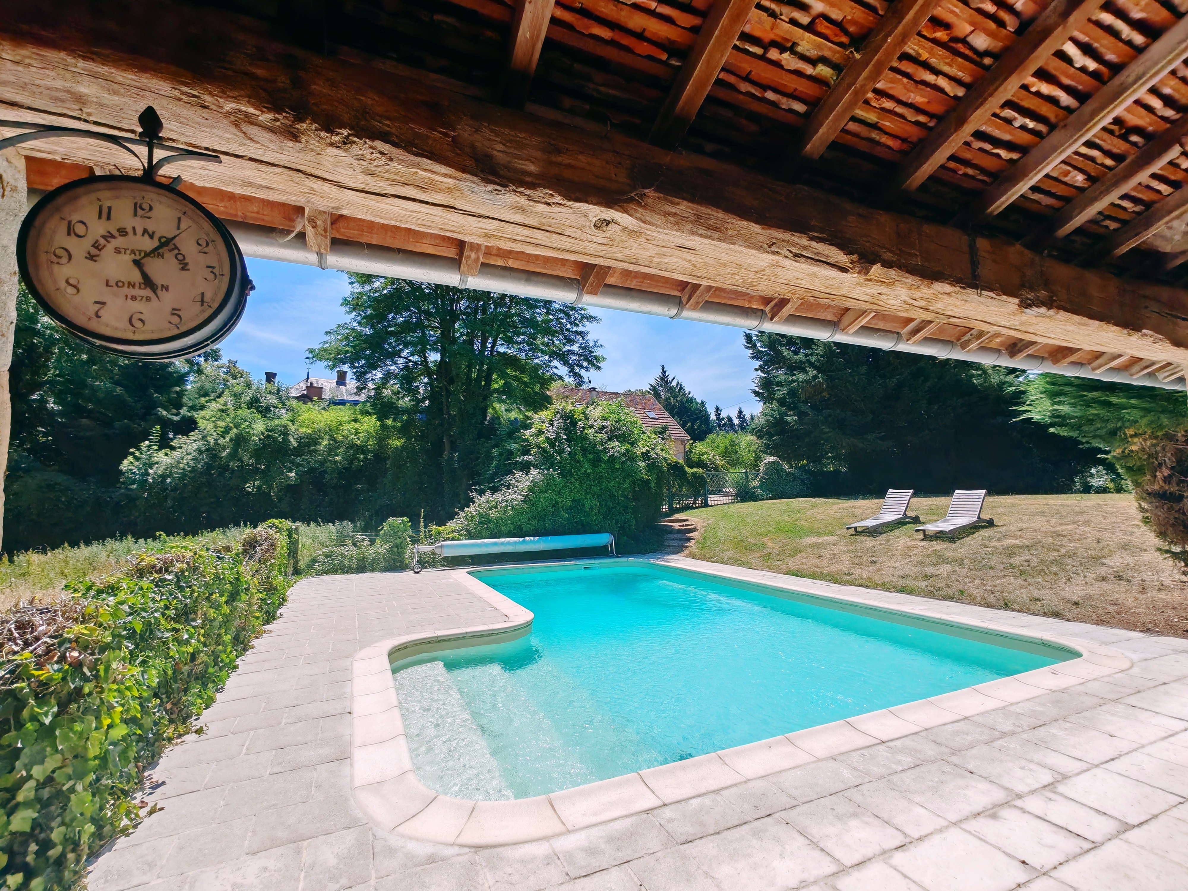 French property for sale in Theneuille, Allier - €1,100,000 - photo 