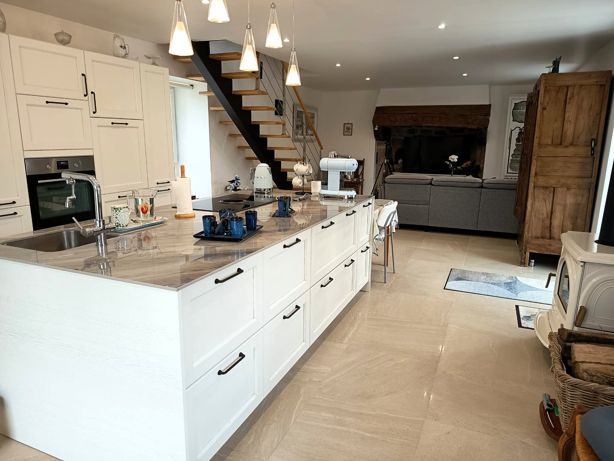 Propriété en France à vendre à Scaër, Finistère - €916 900 - photo 