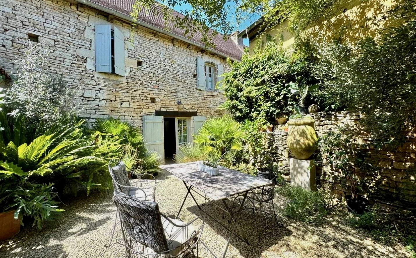 French property for sale in Thédirac, Lot - €472,500 - photo 