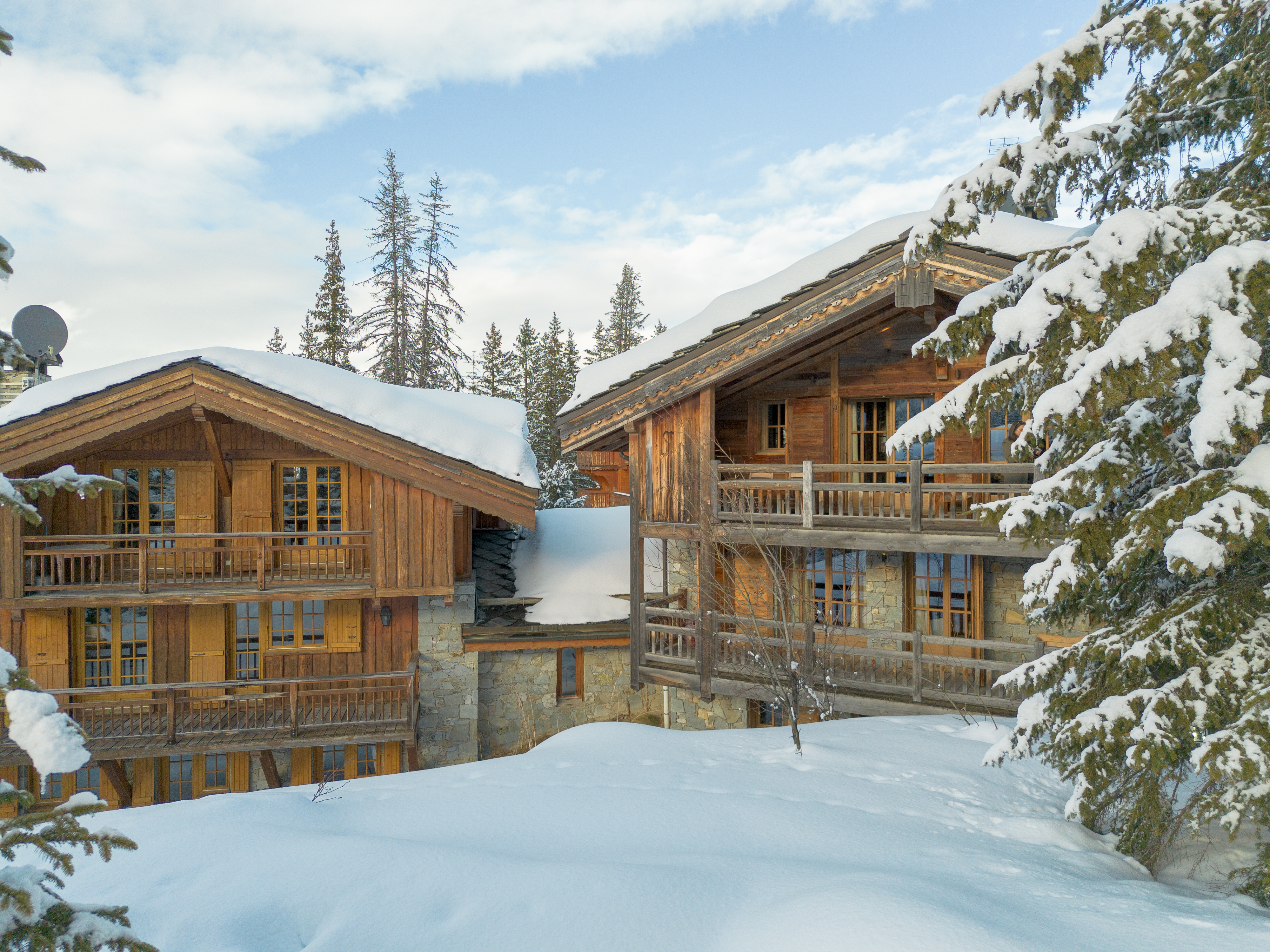 French property for sale in Courchevel, Savoie - €8,400,000 - photo 