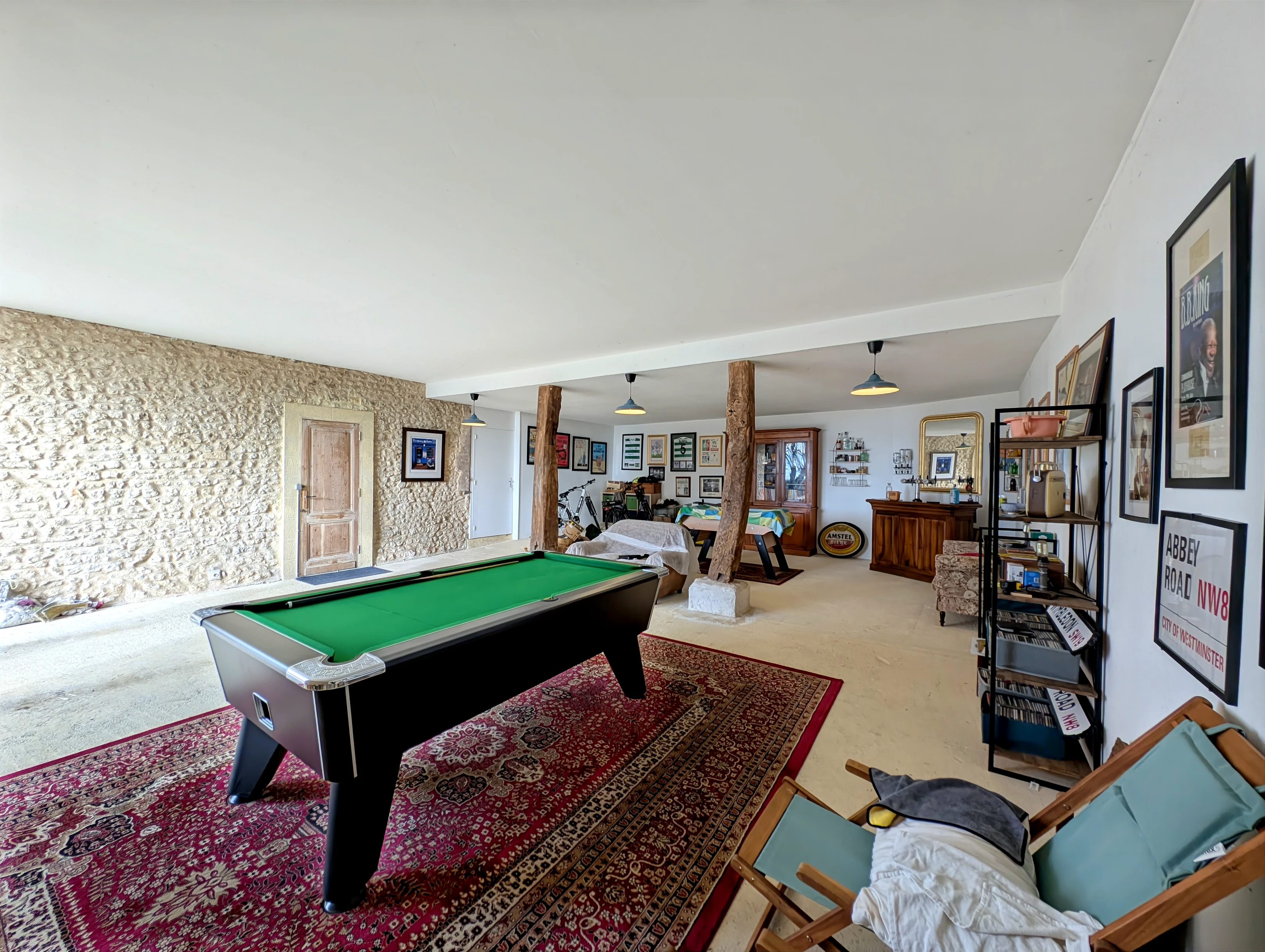 Propriété en France à vendre à Semoussac, Charente-Maritime - €460 000 - photo 