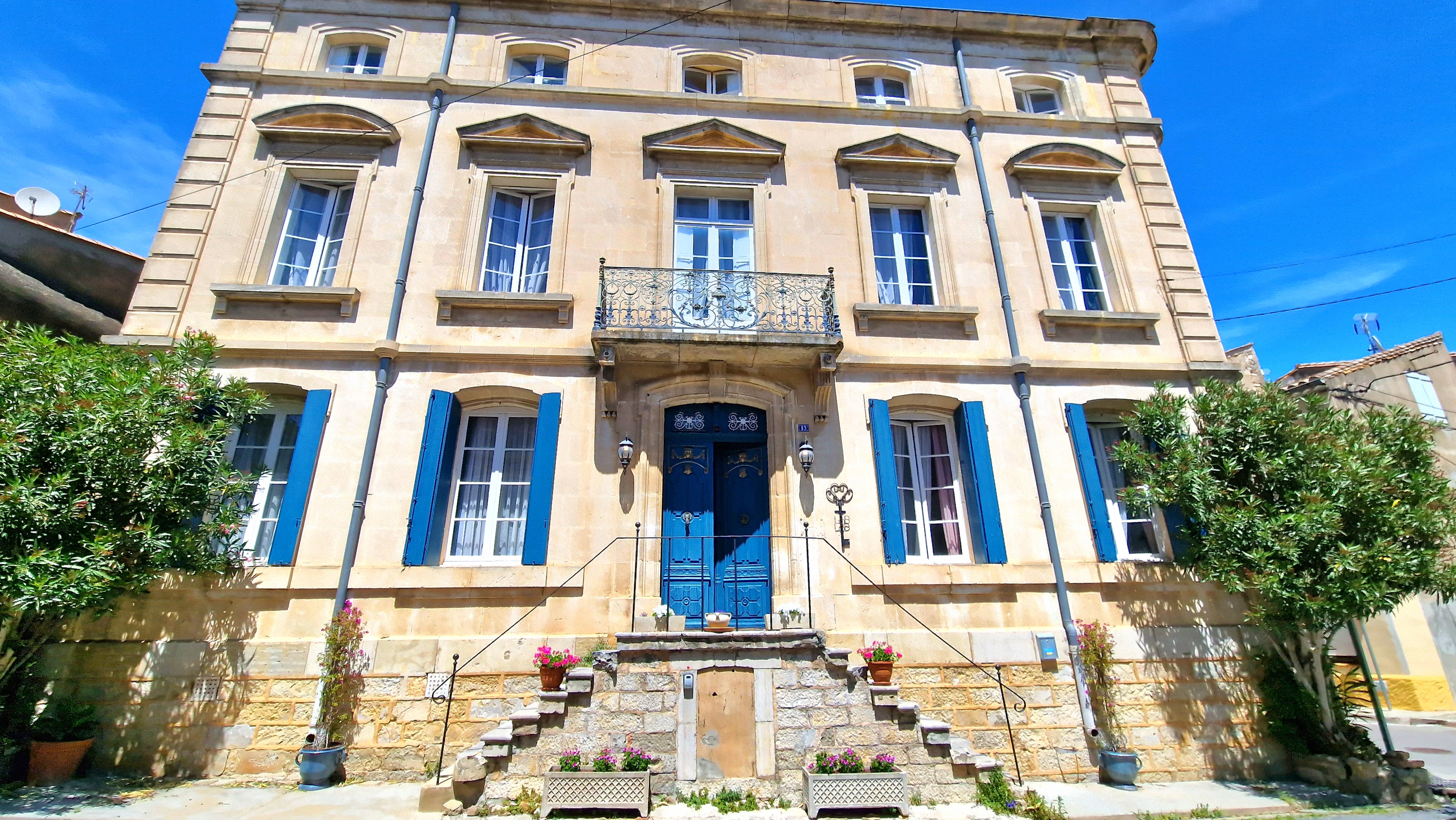 French property for sale in Ginestas, Aude - €695,000 - photo 