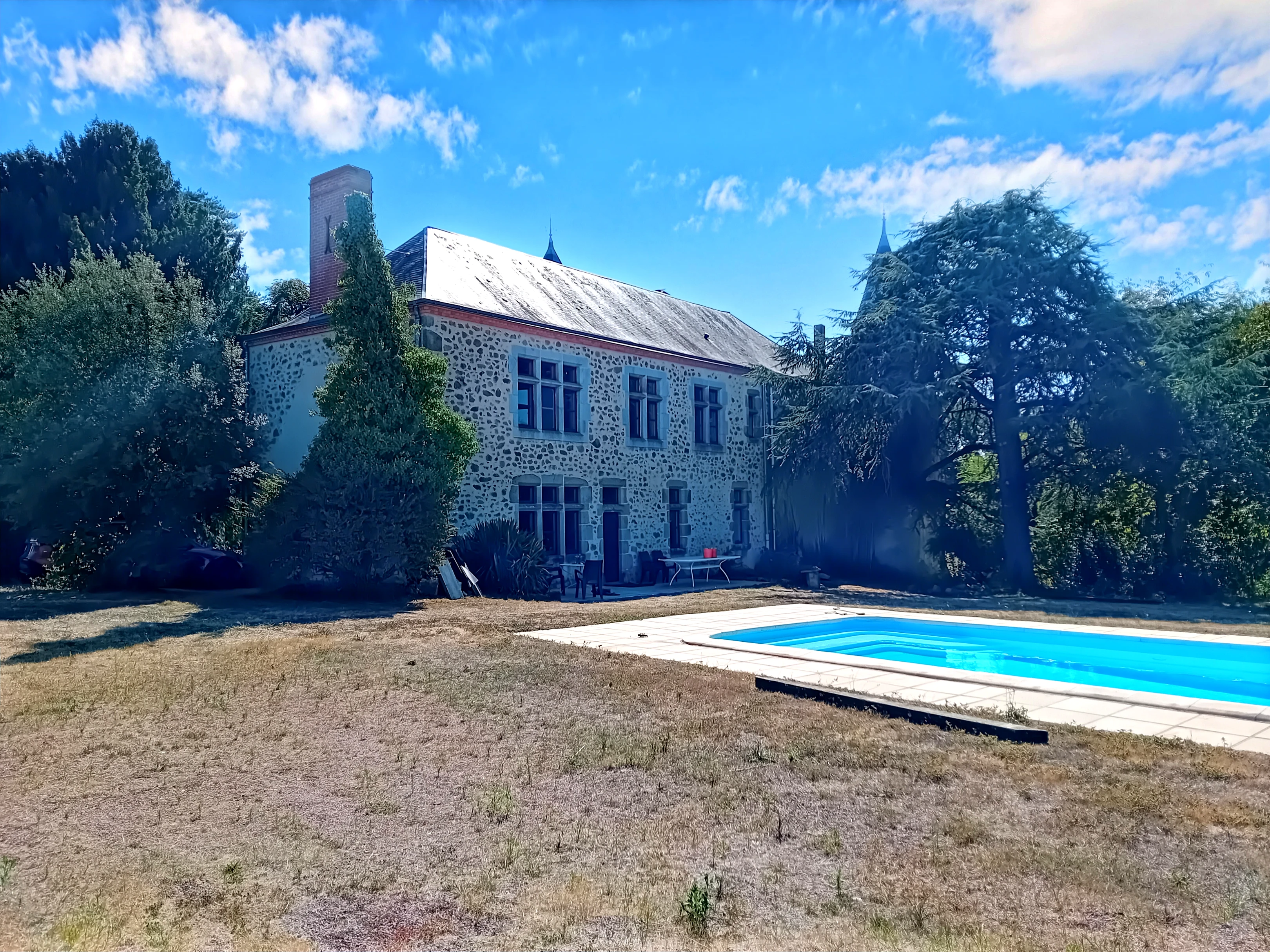 French property for sale in Geay, Deux-Sèvres - €1,170,212 - photo 