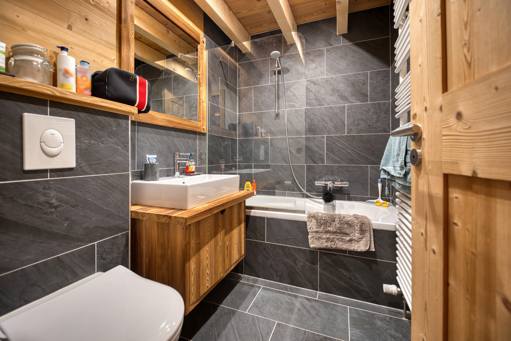 French property for sale in Châtel, Haute-Savoie - €2,200,000 - photo 