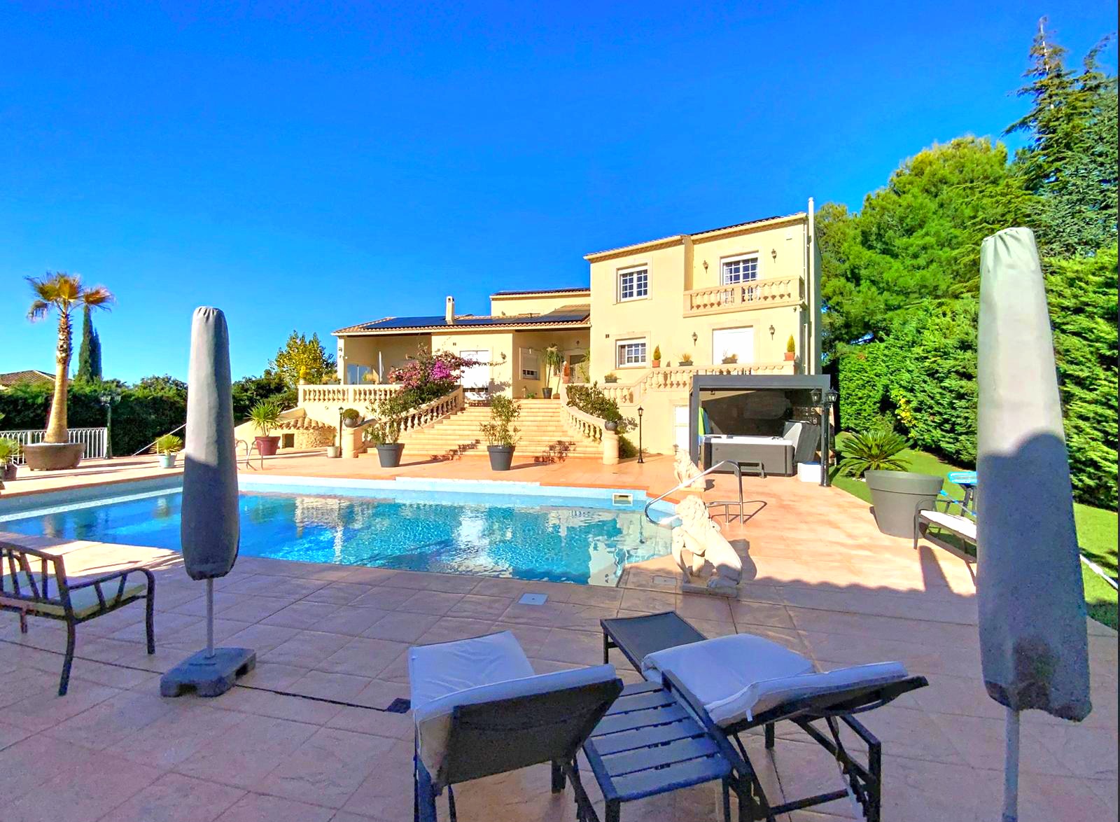 French property for sale in Béziers, Hérault - €1,260,000 - photo 