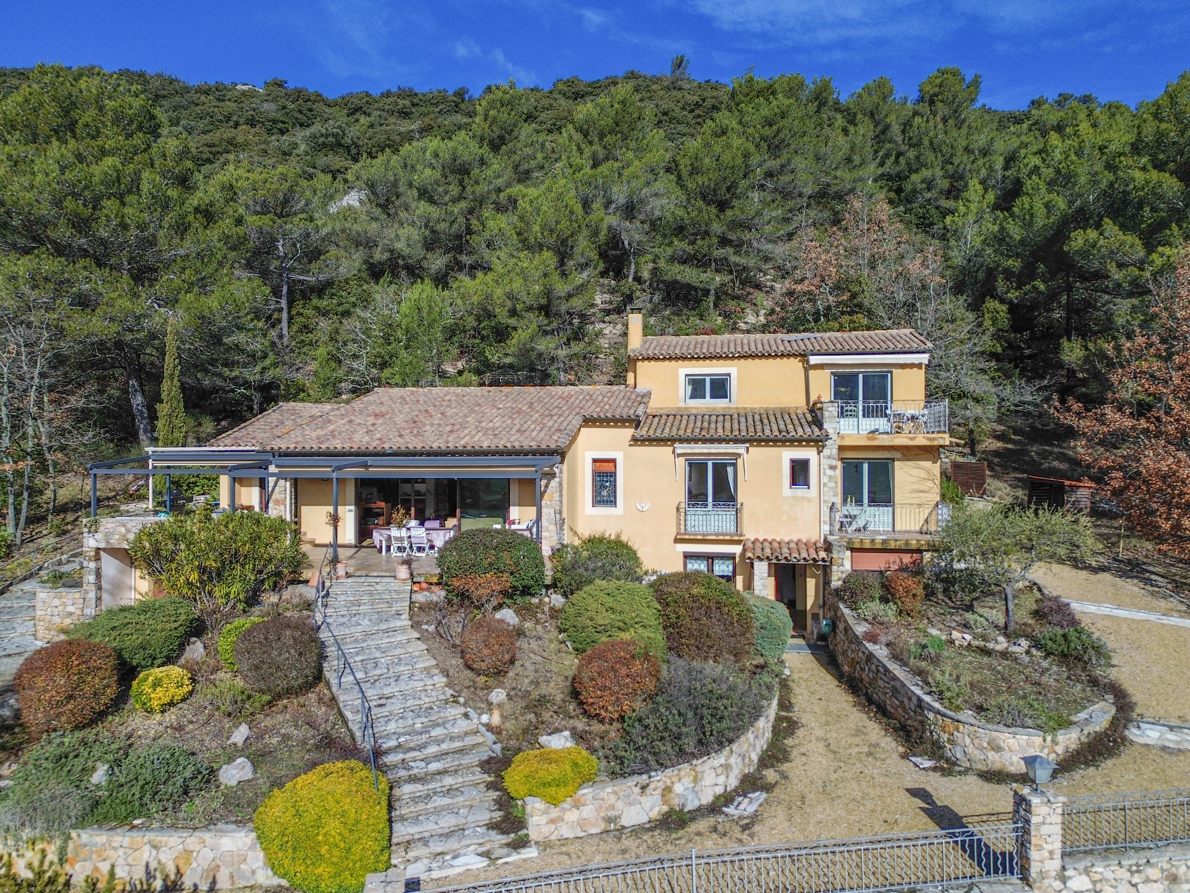 French property for sale in Vauvenargues, Bouches-du-Rhône - €1,300,000 - photo 