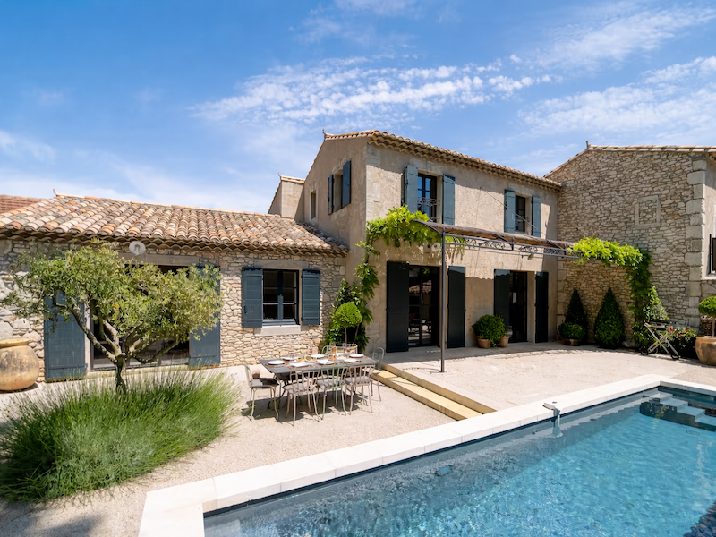 French property for sale in Eygalières, Bouches-du-Rhône - €2,075,000 - photo 
