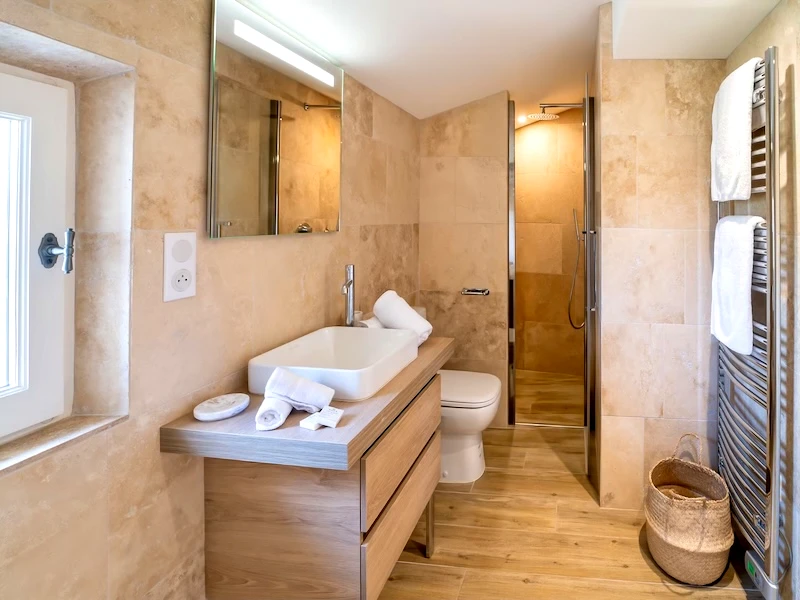 French property for sale in Eygalières, Bouches-du-Rhône - €2,075,000 - photo 