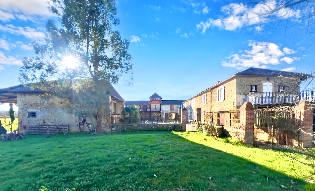 French property for sale in Montégut-Arros, Gers - €570,000 - photo 