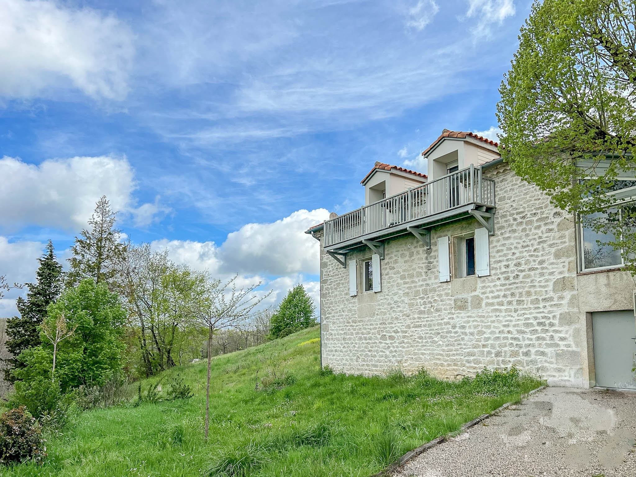 Propriété en France à vendre à Montcuq-en-Quercy-Blanc, Lot - €775 000 - photo 