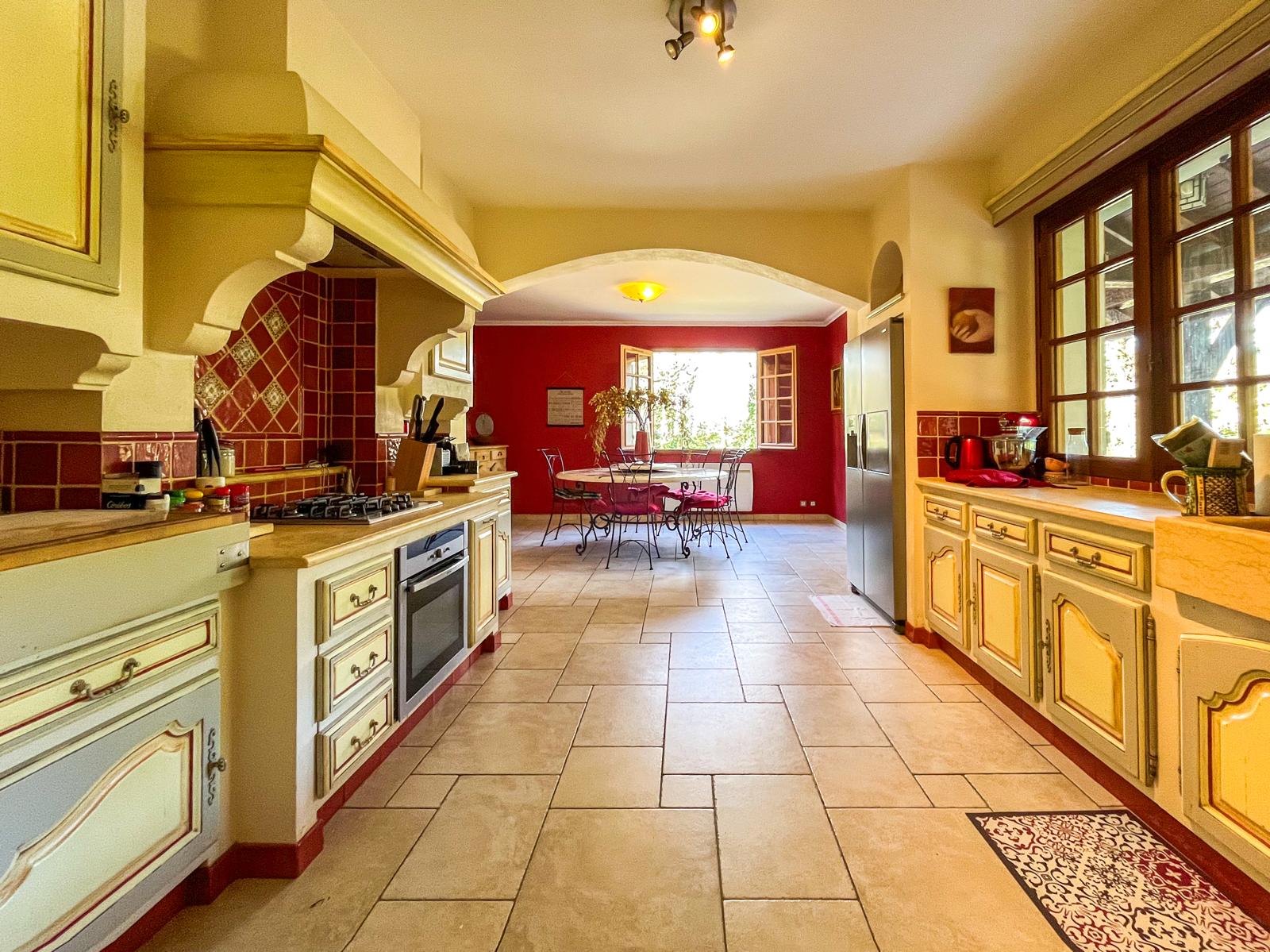 Propriété en France à vendre à Terrasson-Lavilledieu, Dordogne - €598 500 - photo 