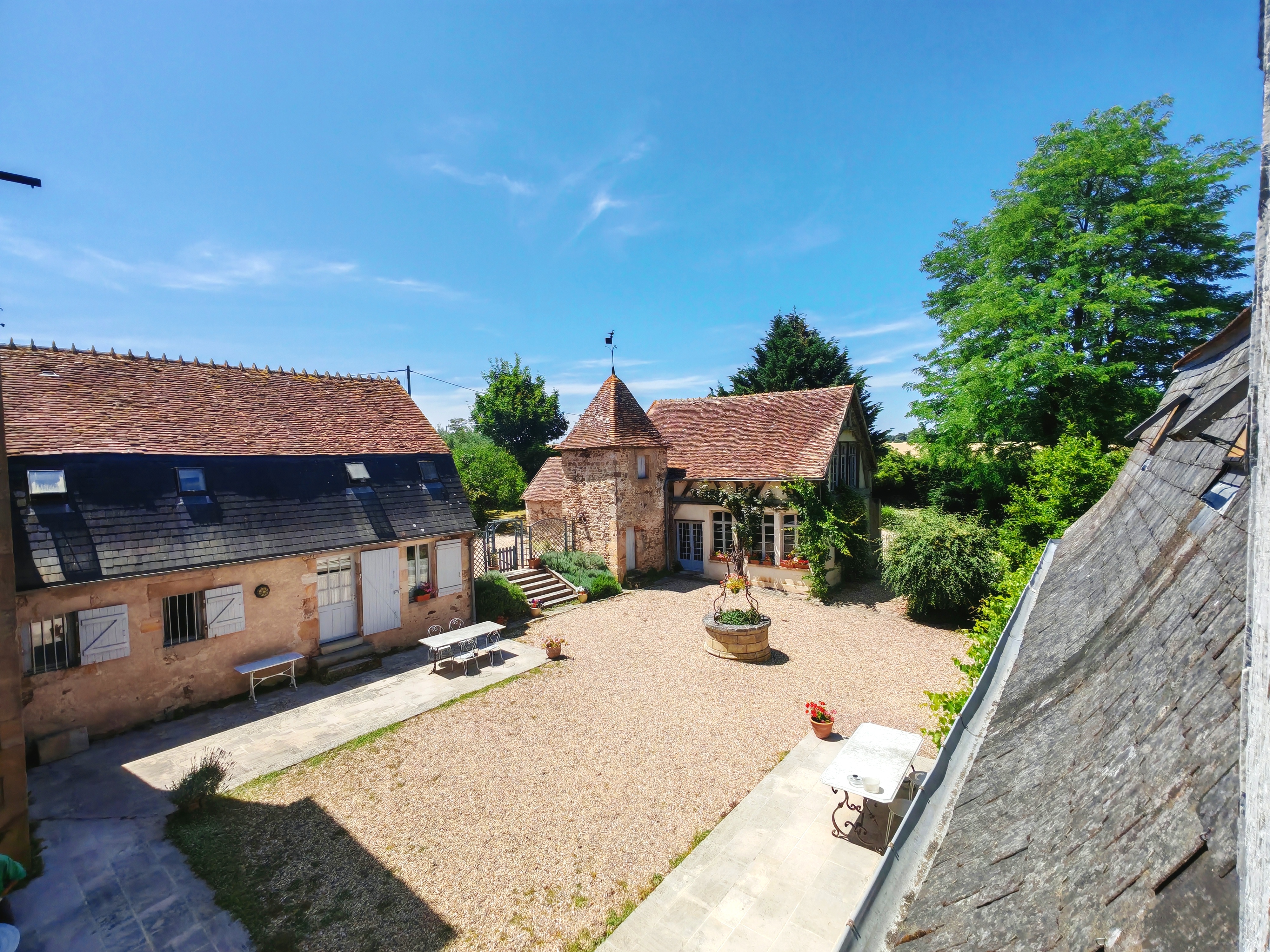 French property for sale in Theneuille, Allier - €1,100,000 - photo 