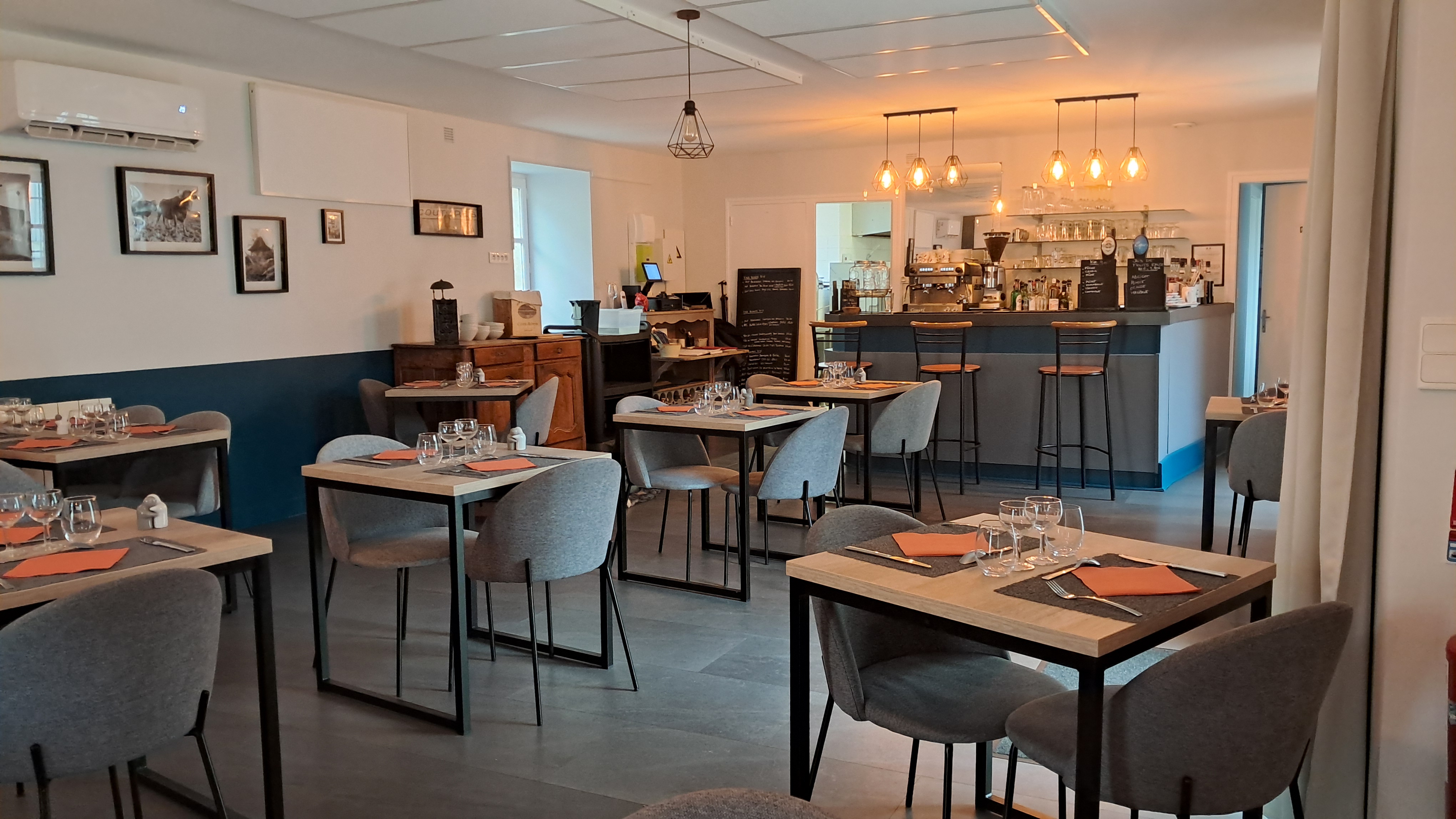 Charming Village Restaurant with Accommodation – A Lifestyle Opportunity in the Dordogne à Coutures