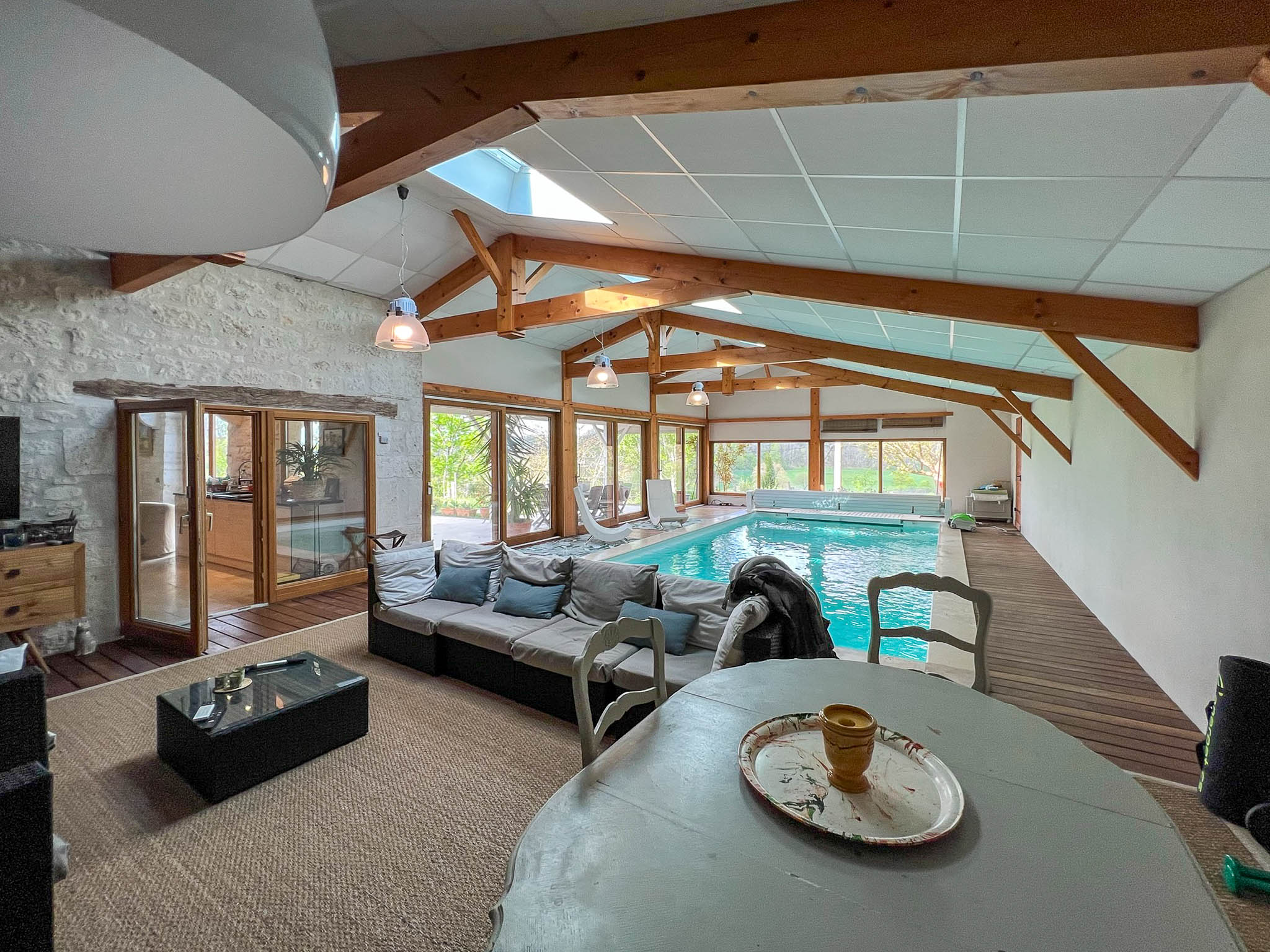 Propriété en France à vendre à Montcuq-en-Quercy-Blanc, Lot - €775 000 - photo 