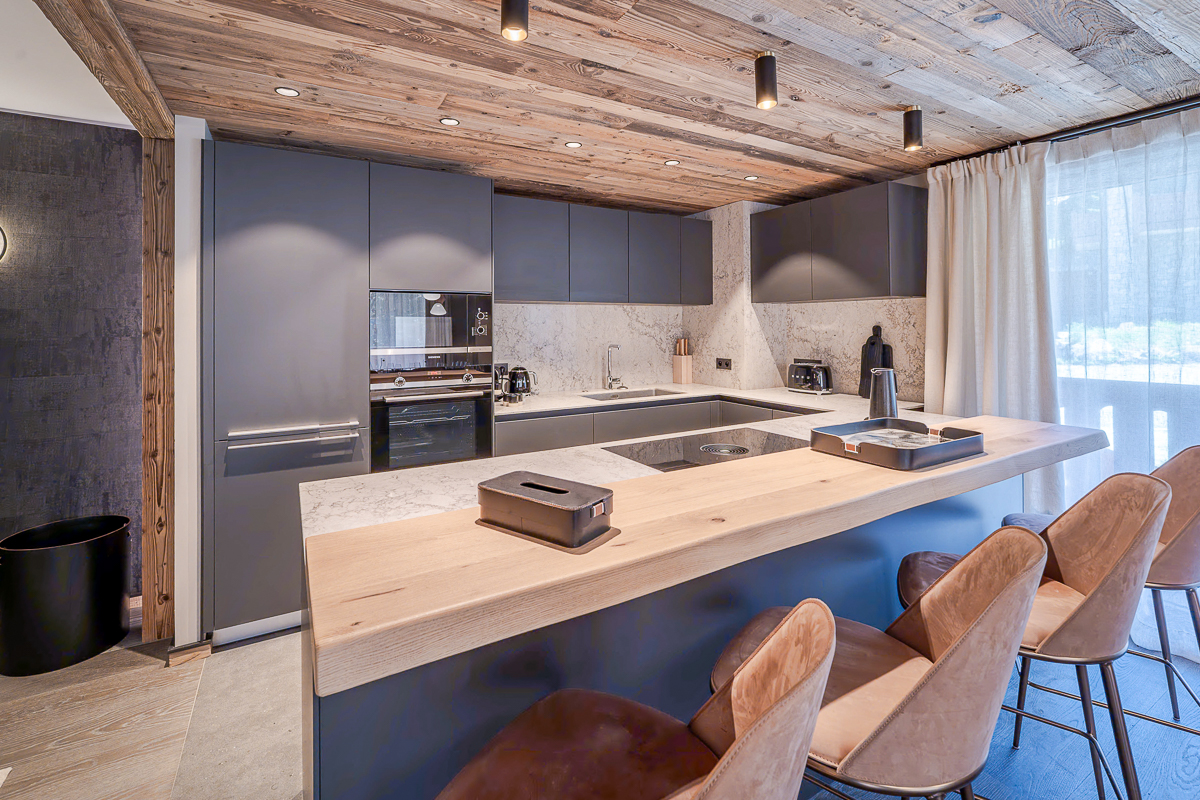 Propriété en France à vendre à MERIBEL LES ALLUES, Savoie - €3 001 555 - photo 