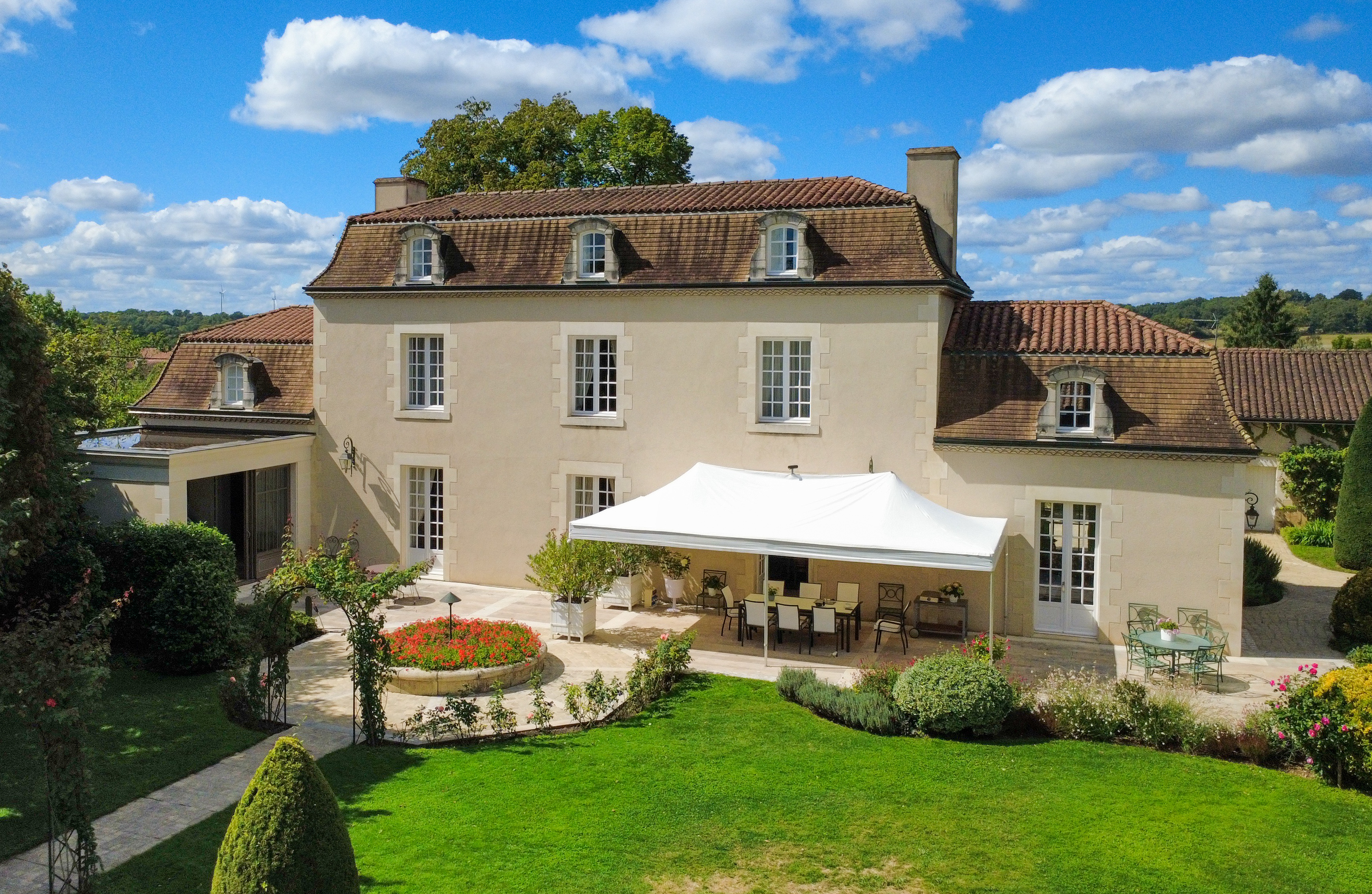 French property for sale in Poitiers, Vienne - €1,535,000 - photo 