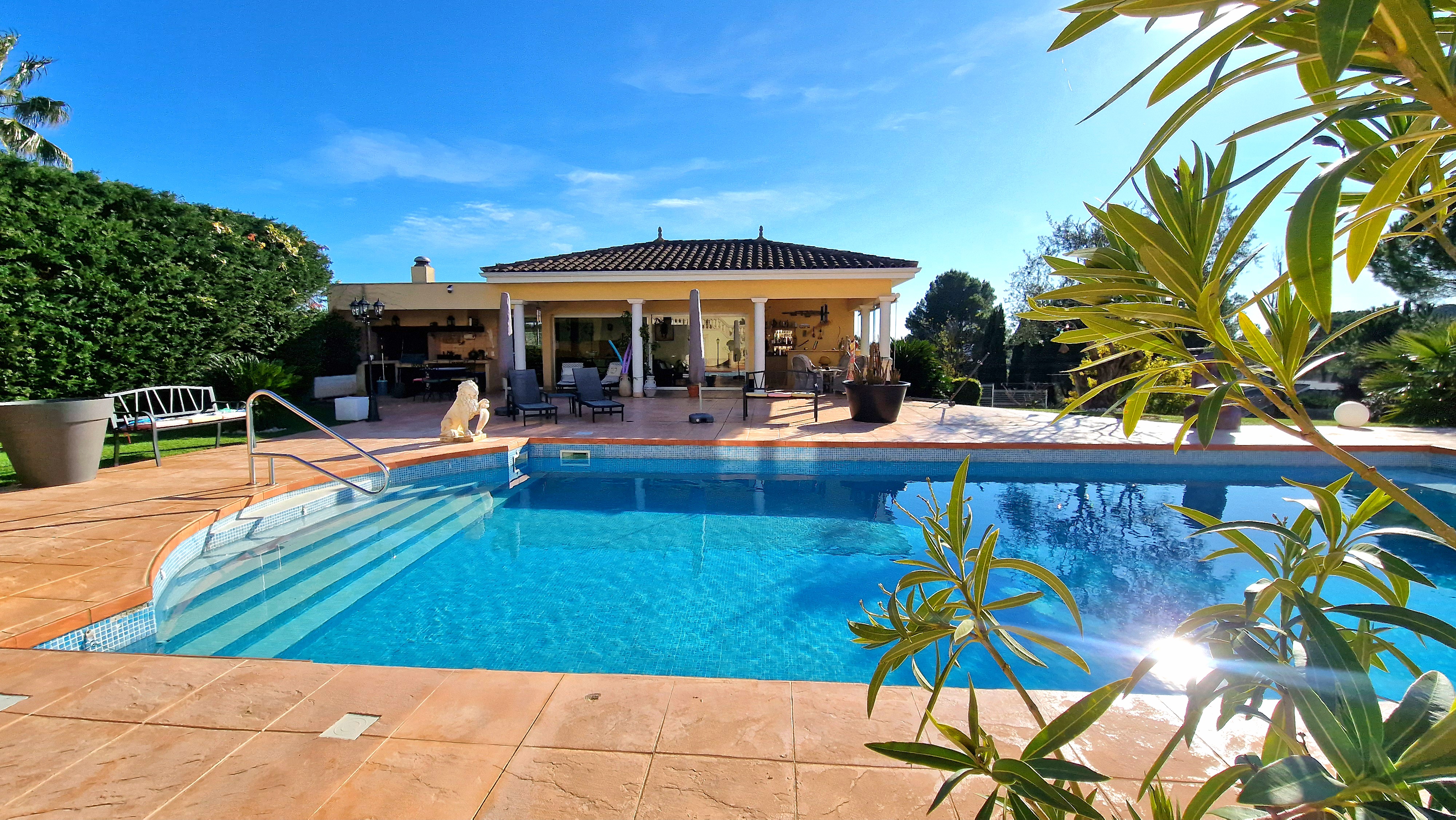 French property for sale in Béziers, Hérault - €1,260,000 - photo 