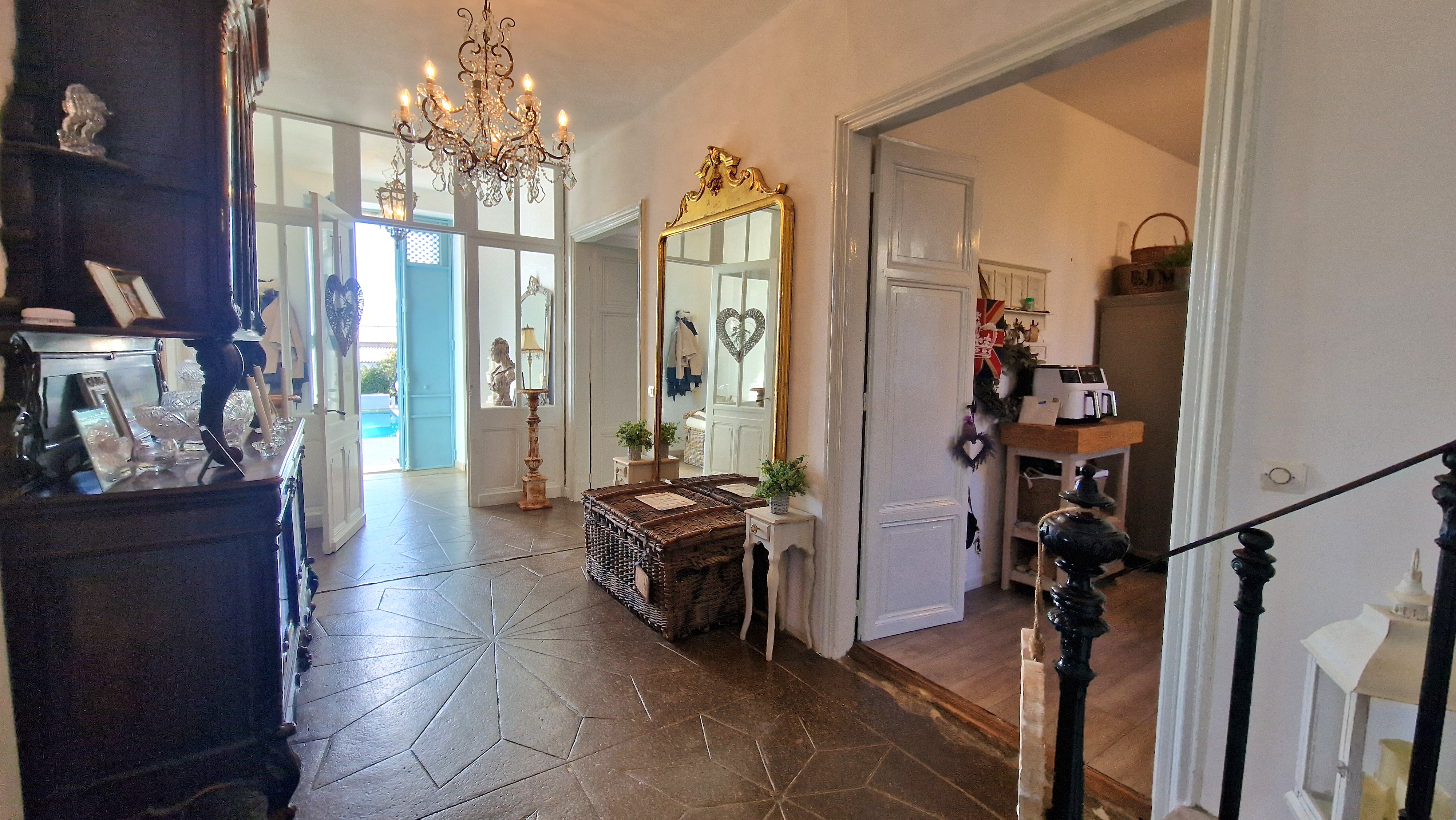 French property for sale in La Livinière, Hérault - €525,000 - photo 
