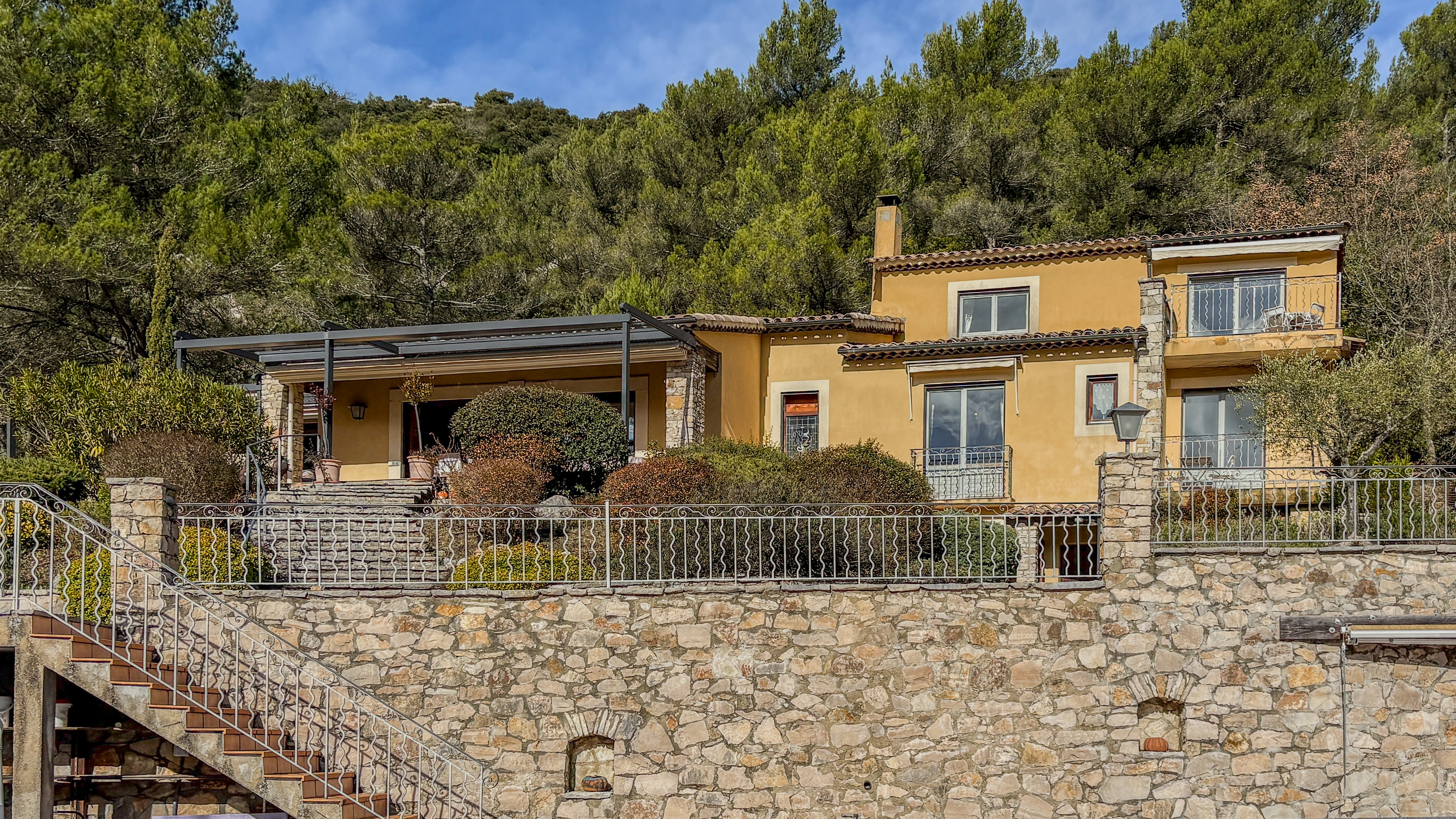 French property for sale in Vauvenargues, Bouches-du-Rhône - €1,170,000 - photo 