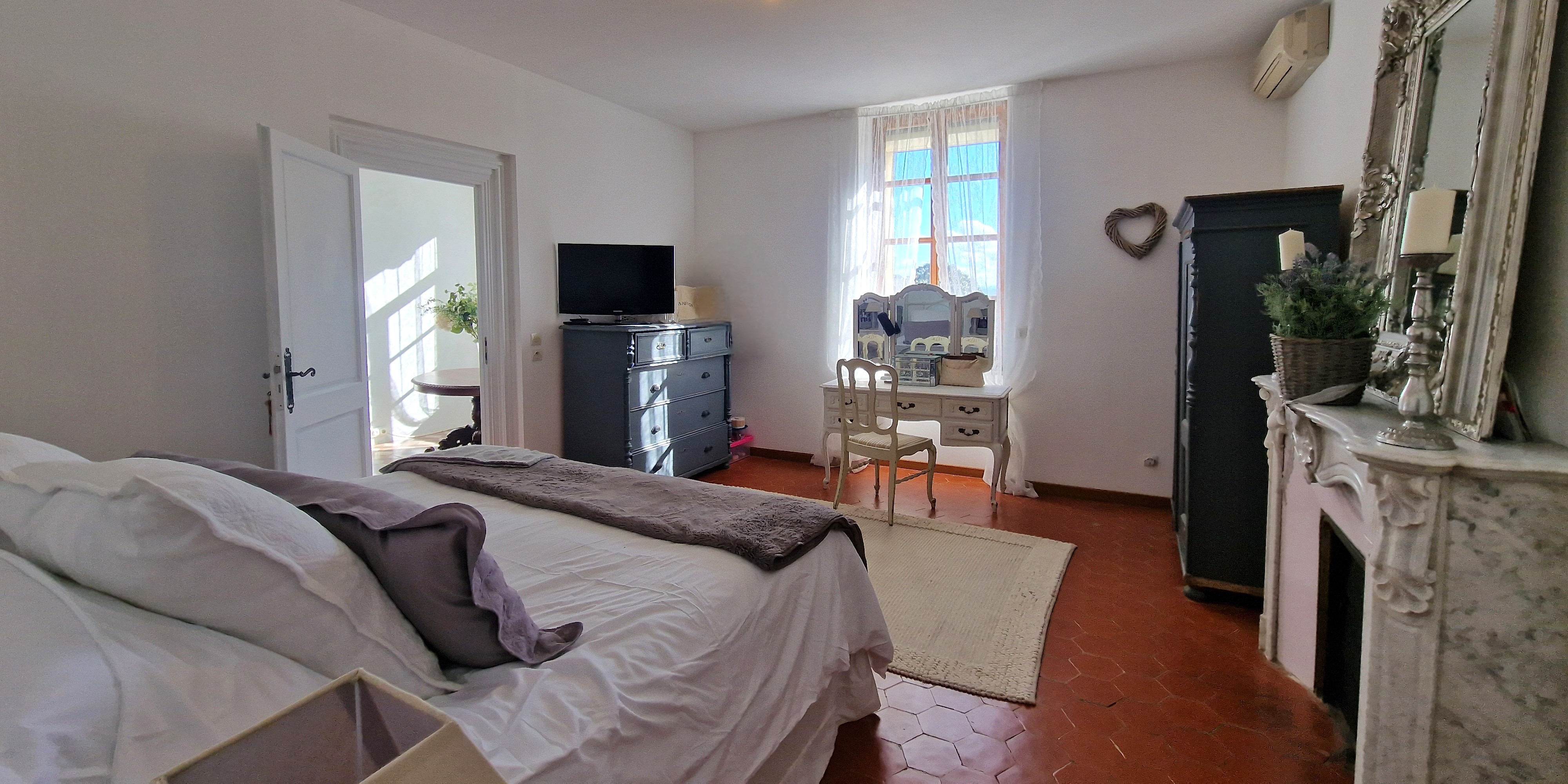 French property for sale in La Livinière, Hérault - €525,000 - photo 