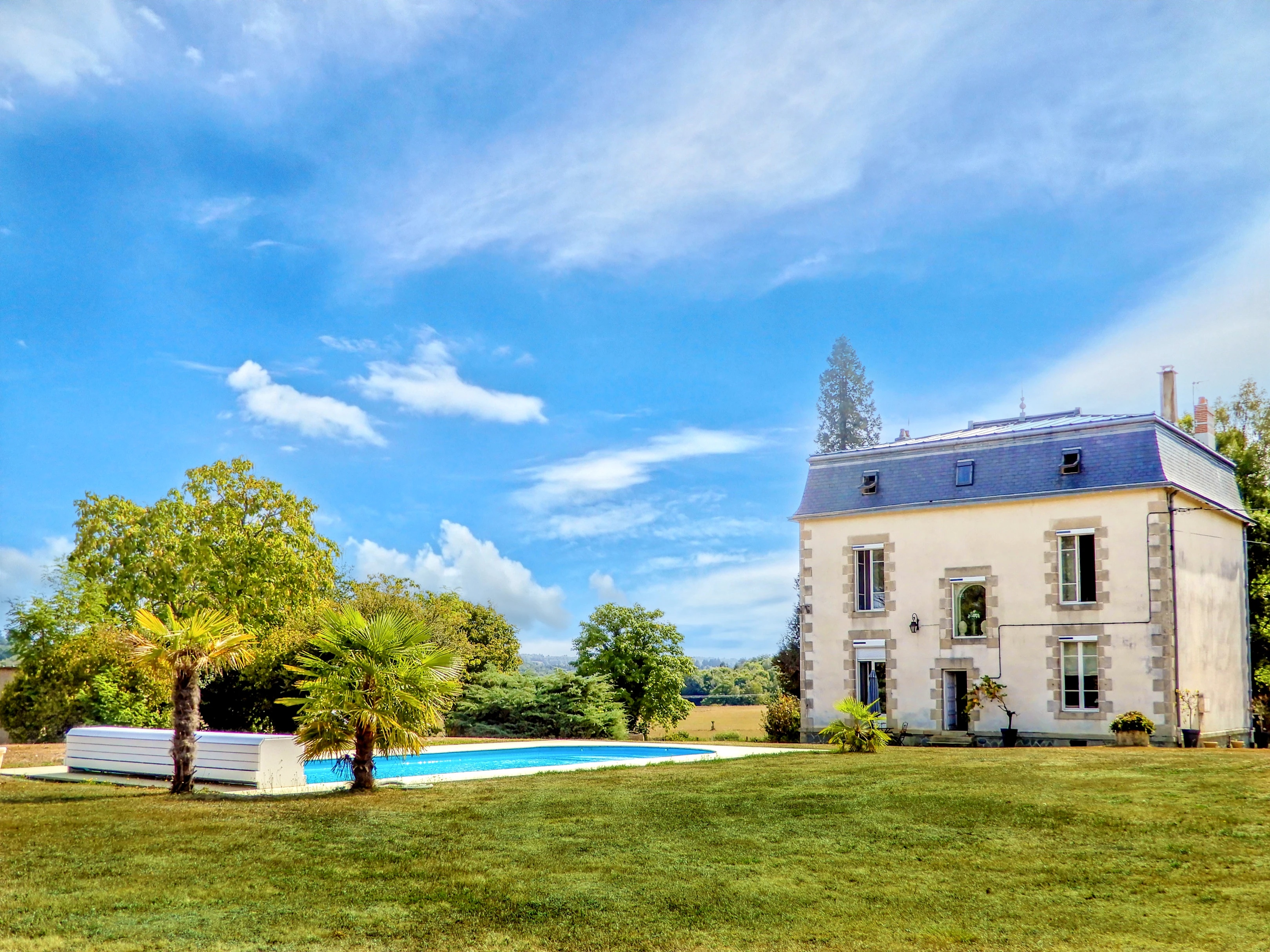 French property for sale in Saint-Priest-Taurion, Haute-Vienne - €530,000 - photo 