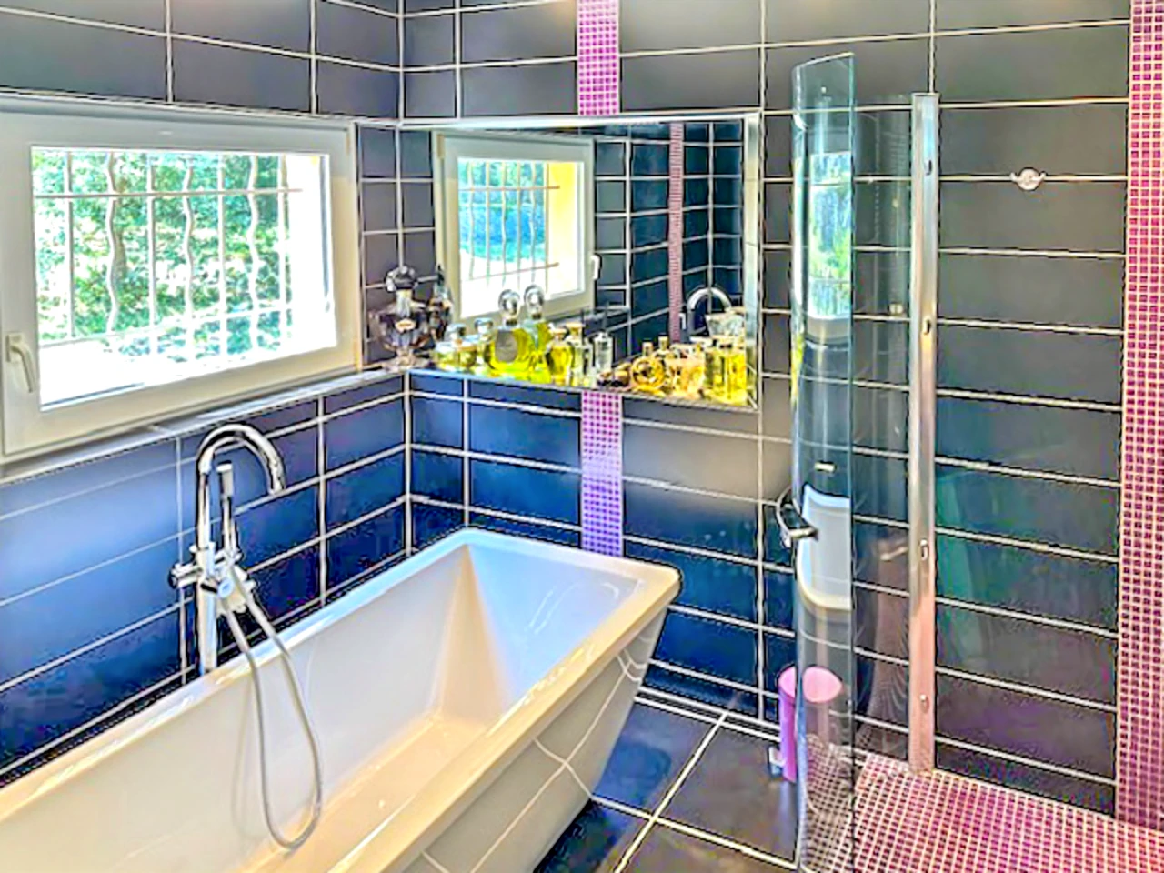 French property for sale in Auriol, Bouches-du-Rhône - €1,590,000 - photo 