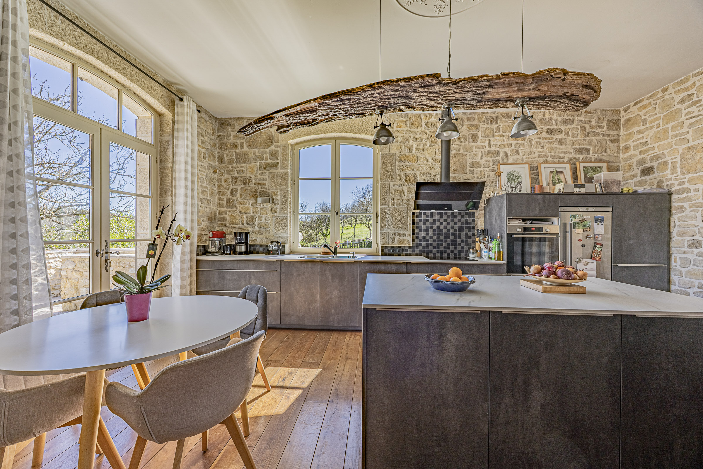 Propriété en France à vendre à Thézac, Lot-et-Garonne - €860 000 - photo 