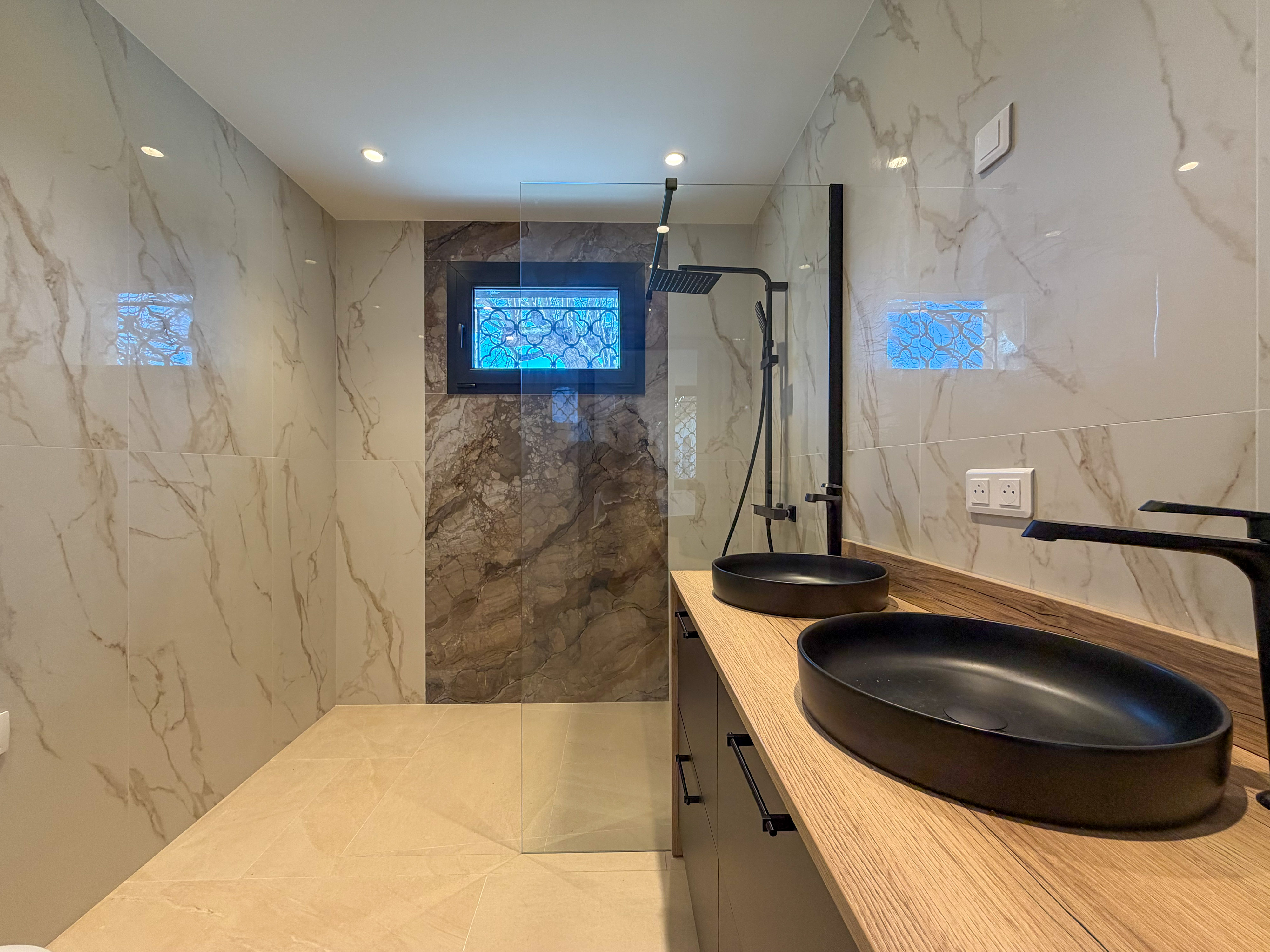 French property for sale in Le Tignet, Alpes-Maritimes - €1,990,000 - photo 